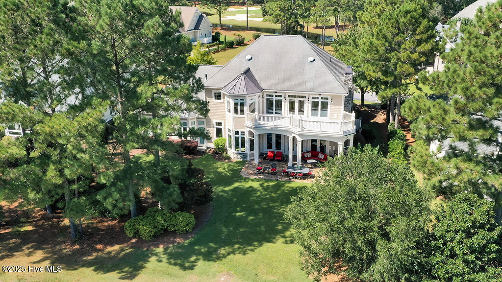 100535984 | Photo 70