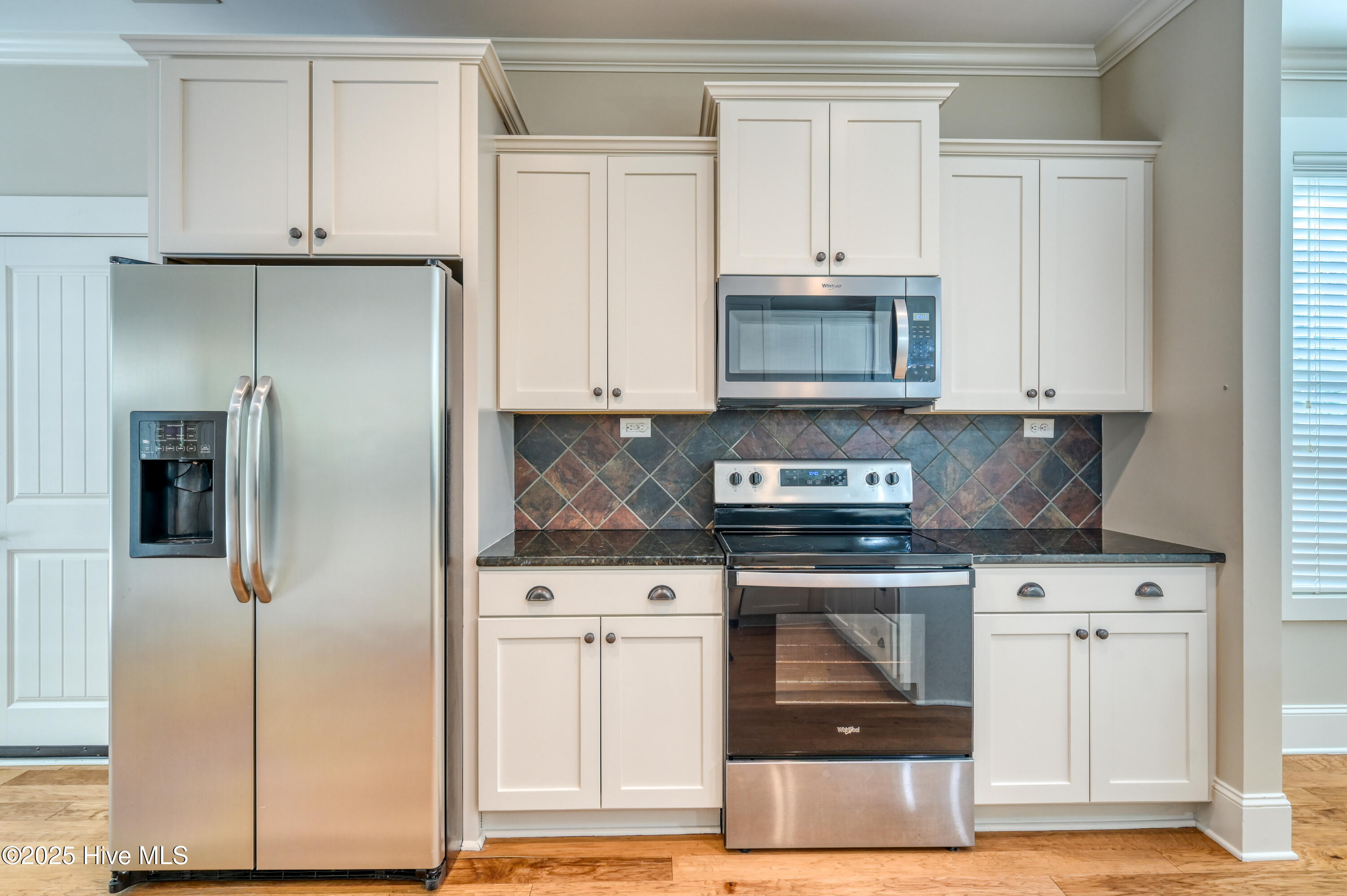 100487602 | Photo 13