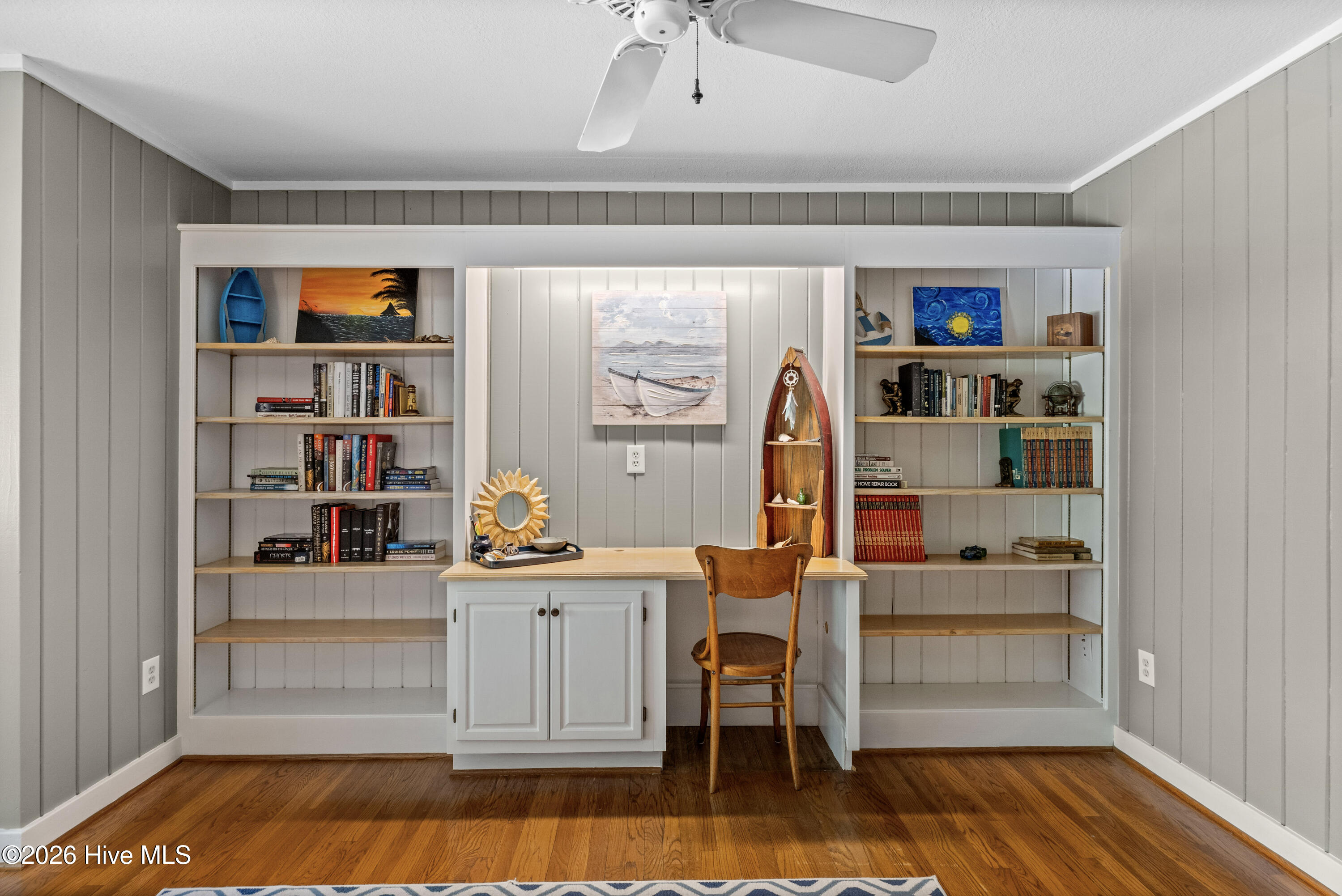 100569922 | Photo 39