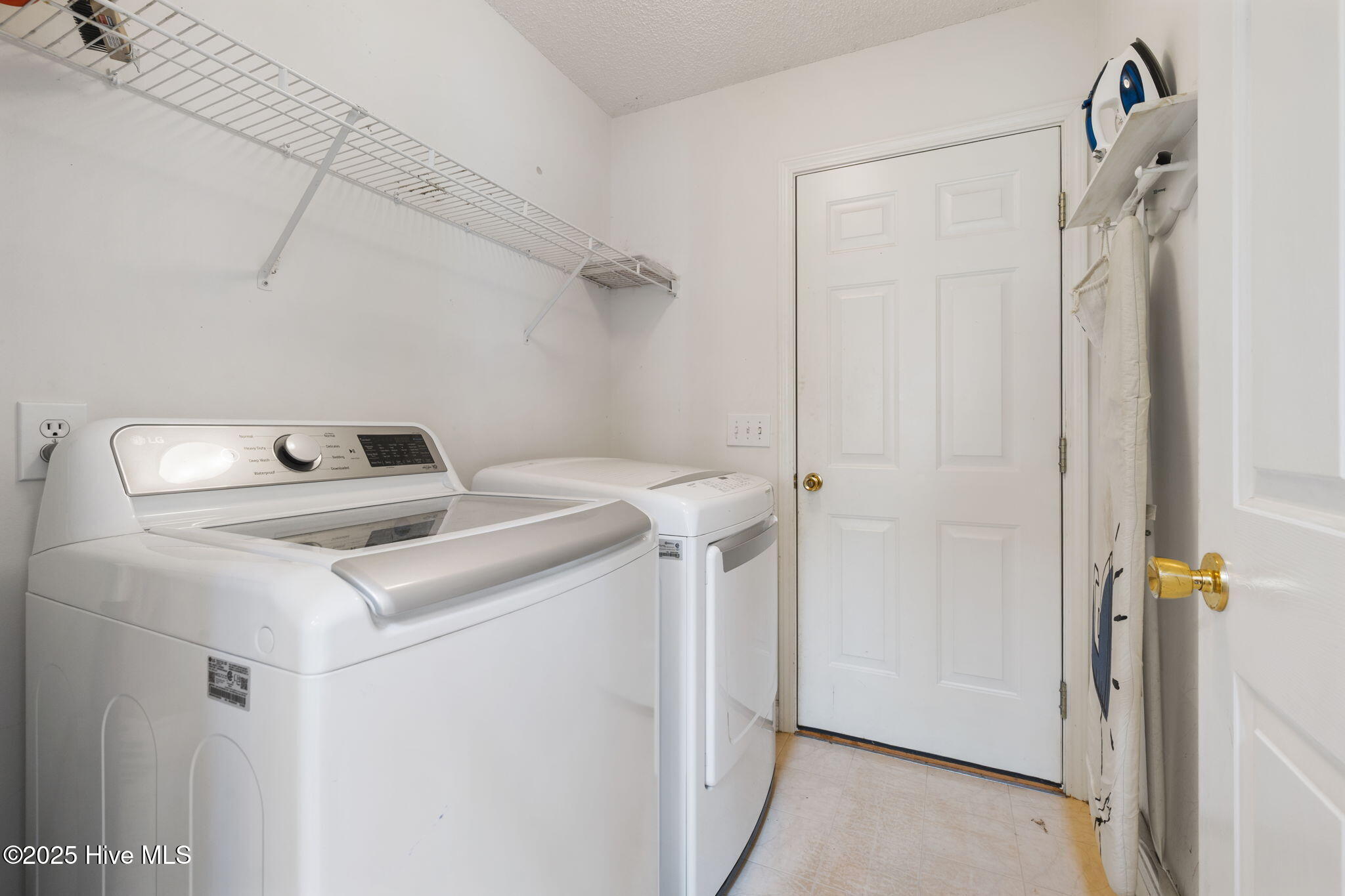 100531904 | Photo 32