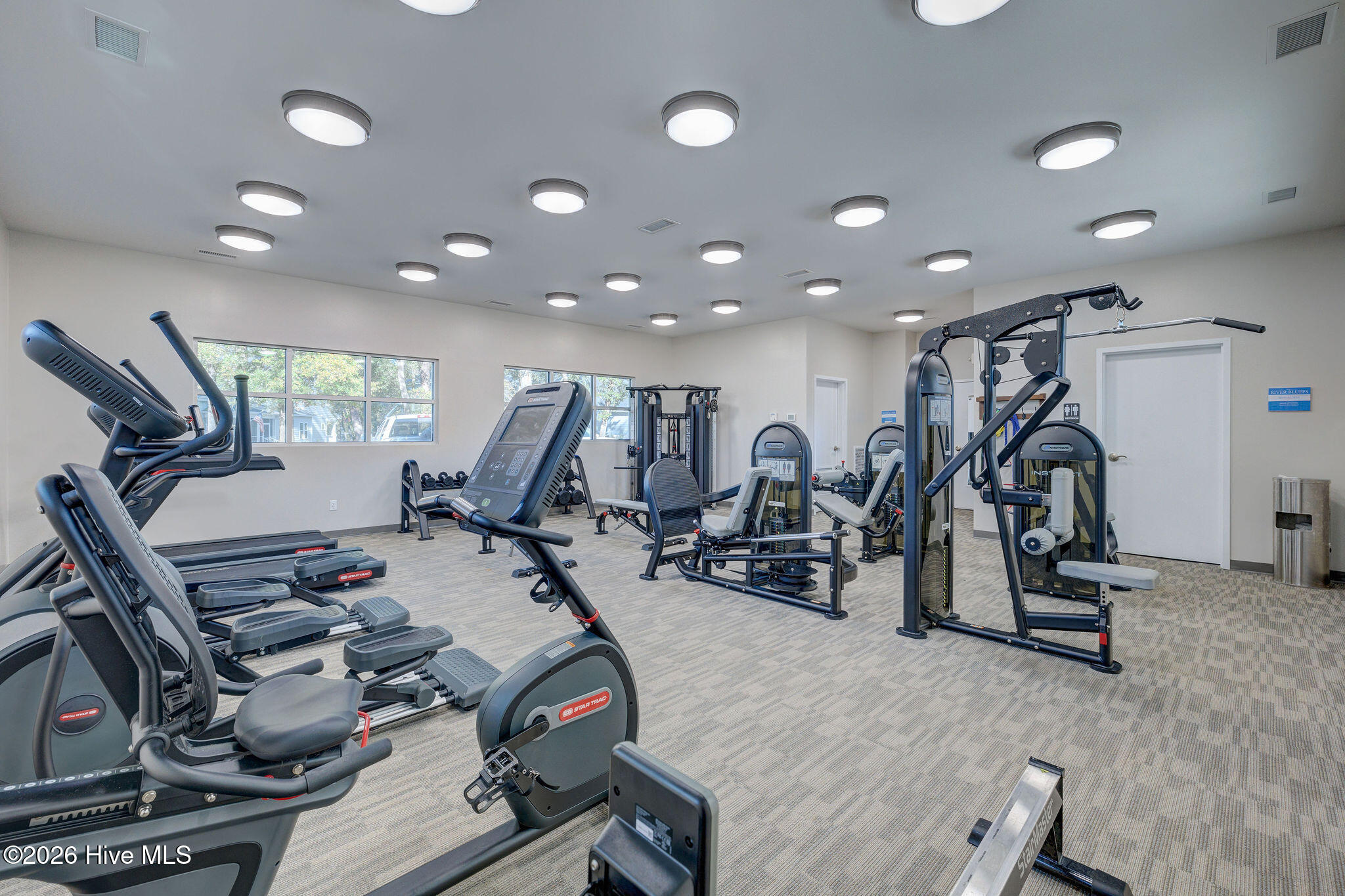 100560039 | Photo 63