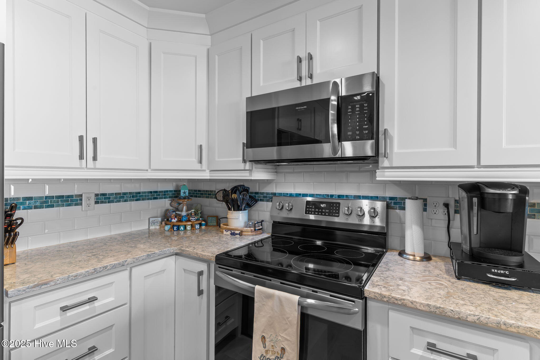 1013 Carolina Beach Avenue N 3h, Carolina Beach, NC 28428 – photo 12: 19-web-or-mls-BTS04765