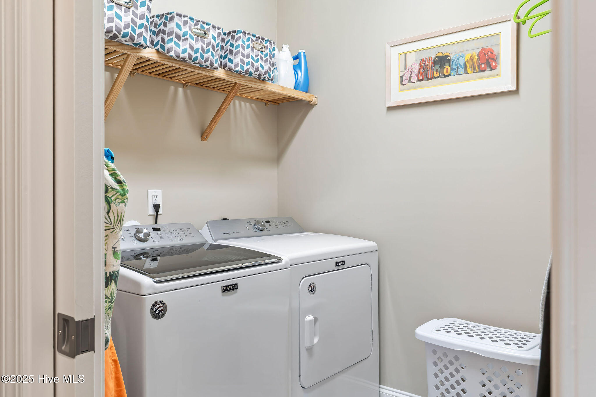 100542604 | Photo 43