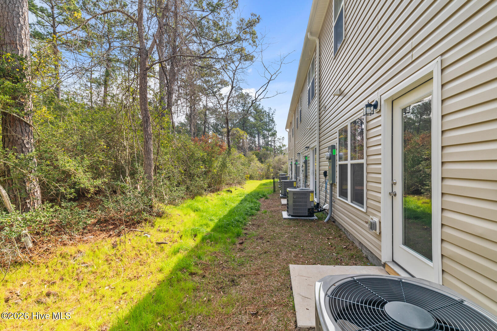 100560864 | Photo 10