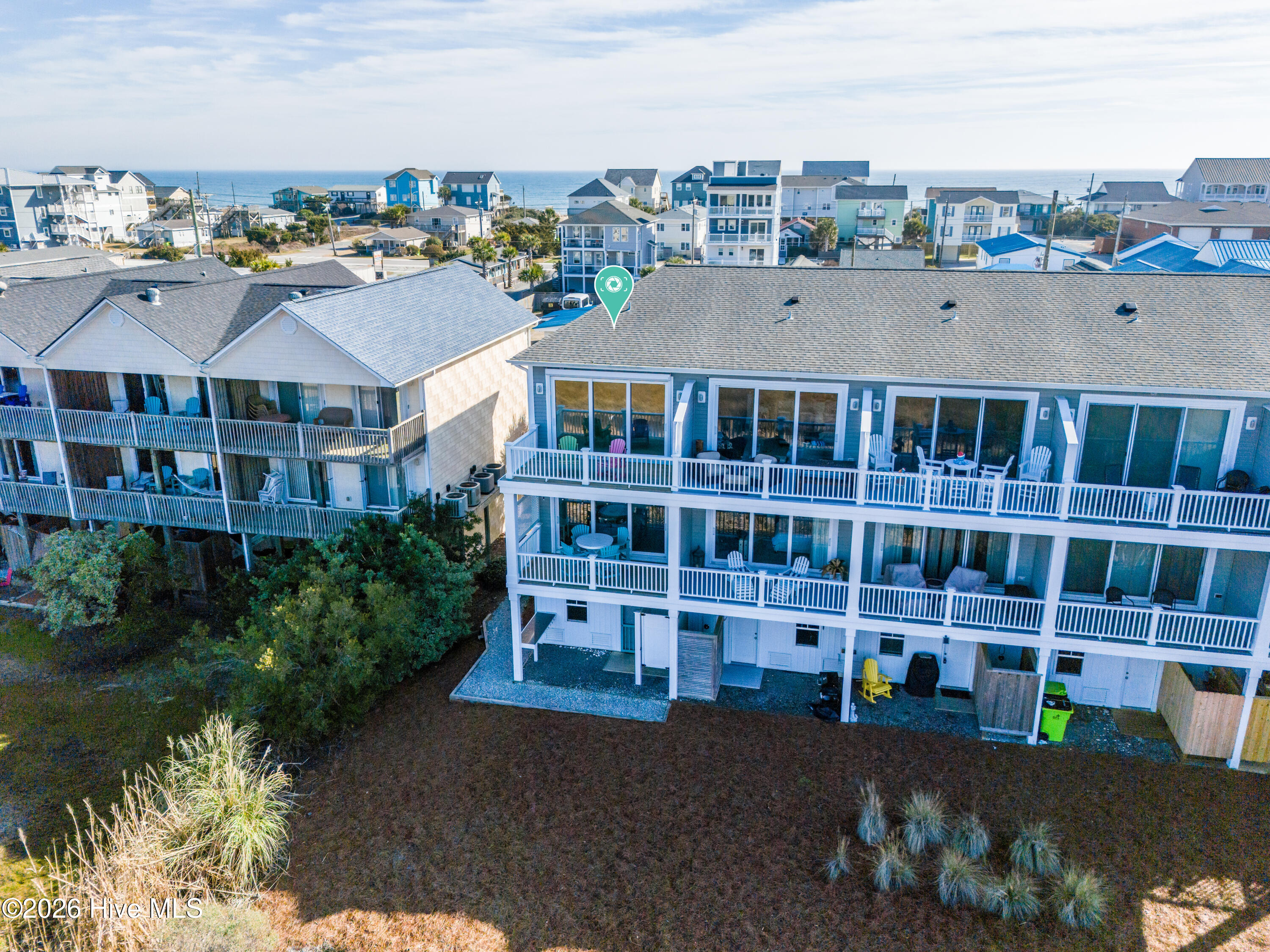 100548325 | Photo 31