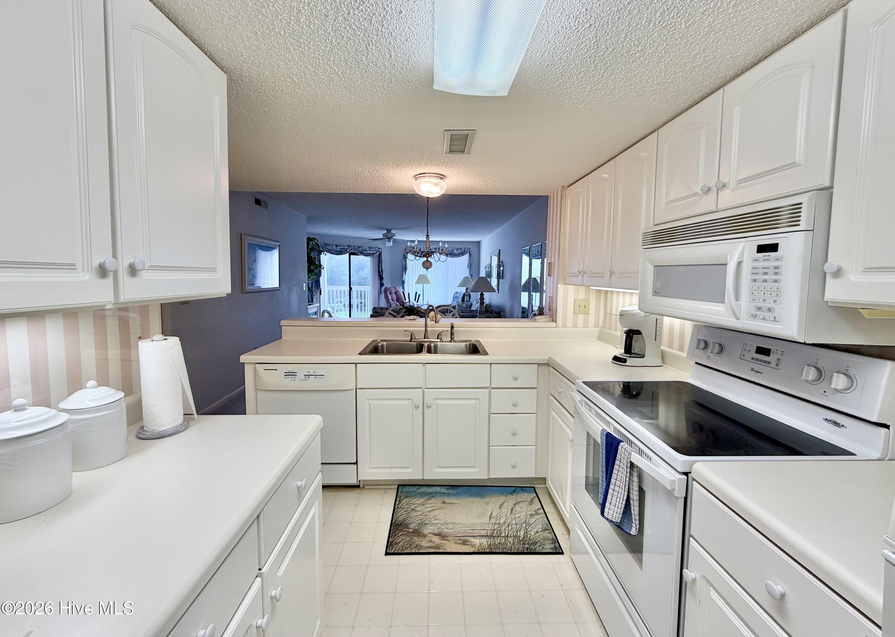 10300 Coast Guard Road D108 Point Emerald Villas,Emerald Isle