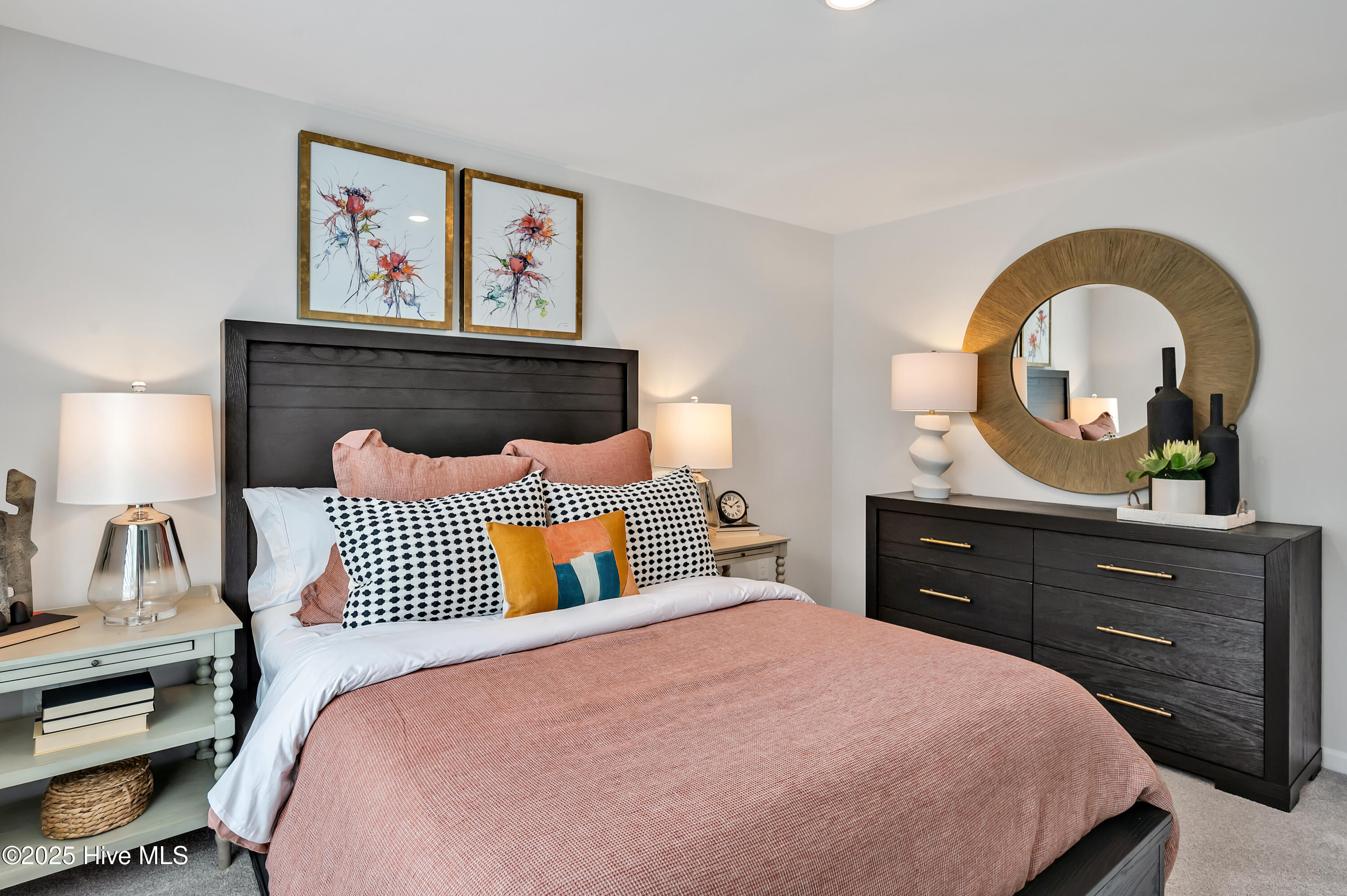 100504339 | Photo 43