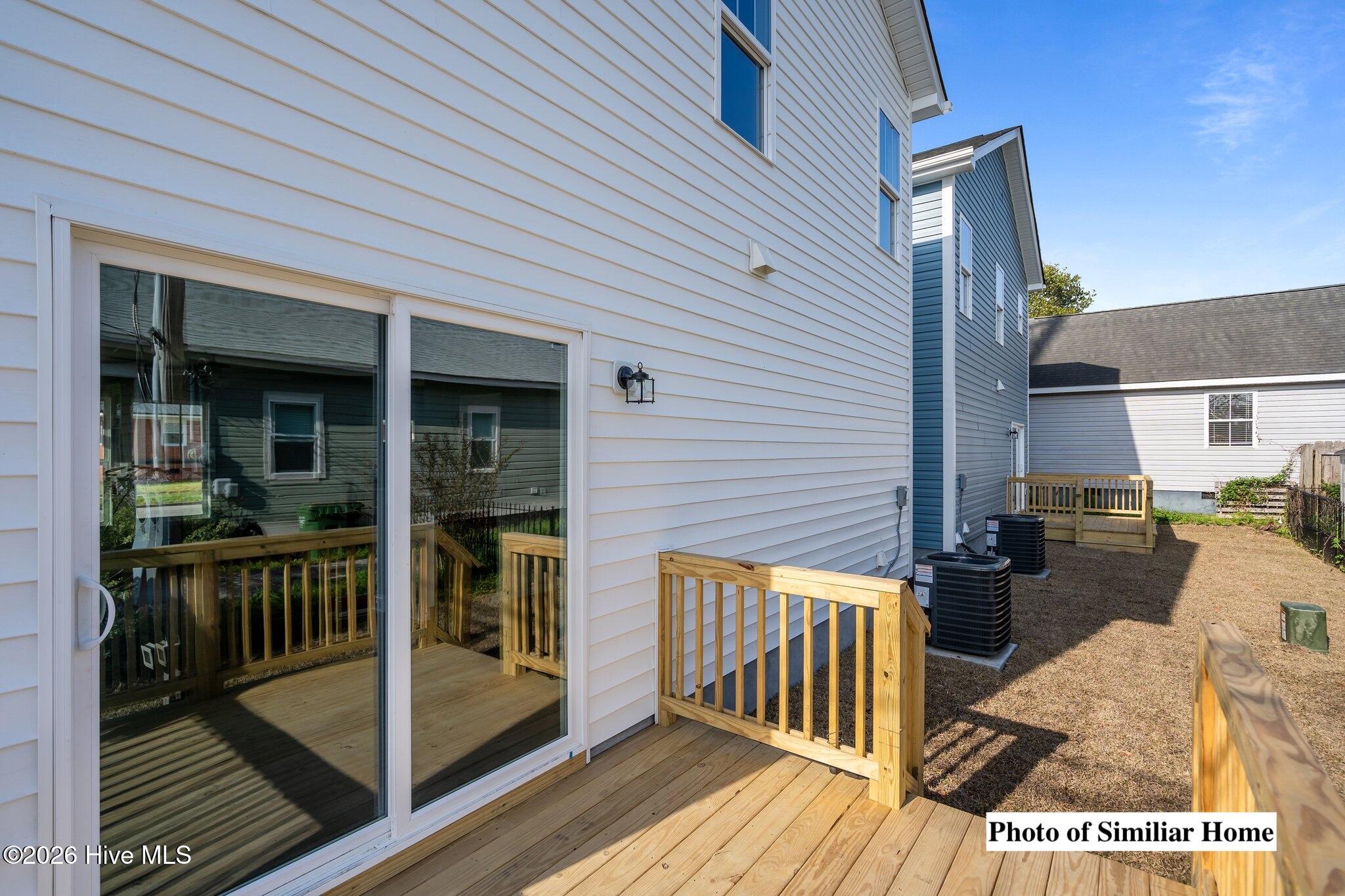 100566051 | Photo 37