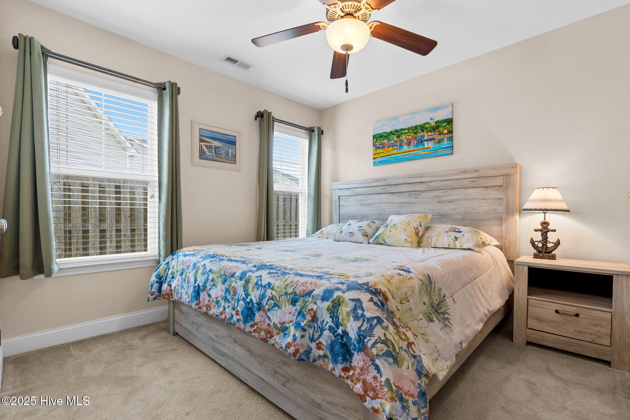 100546939 | Photo 22