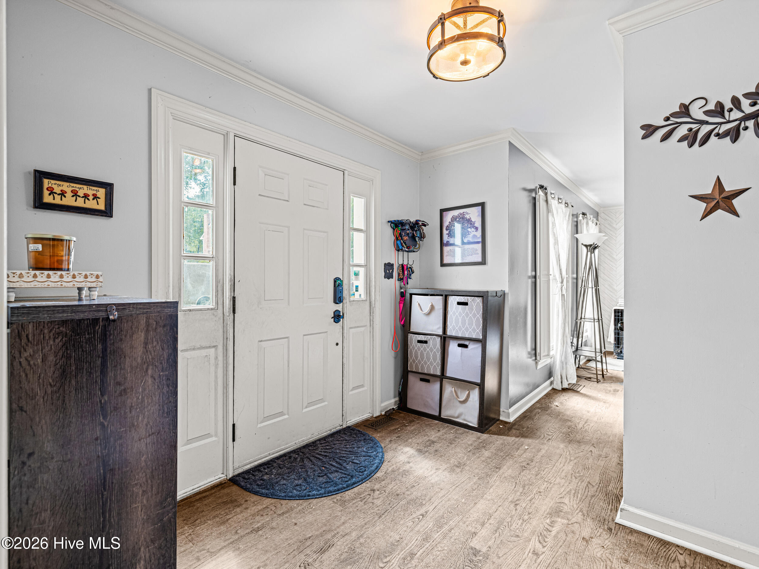 100570486 | Photo 10