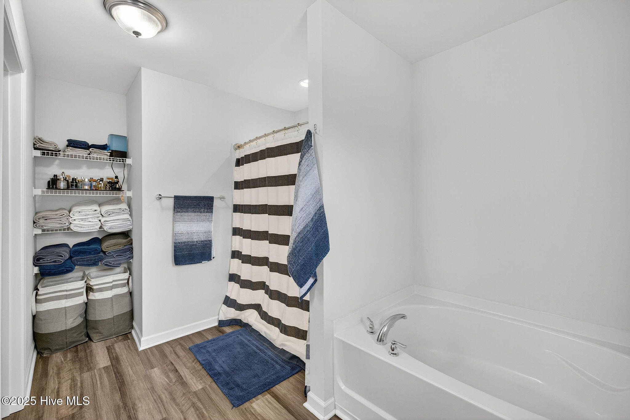 100535181 | Photo 39