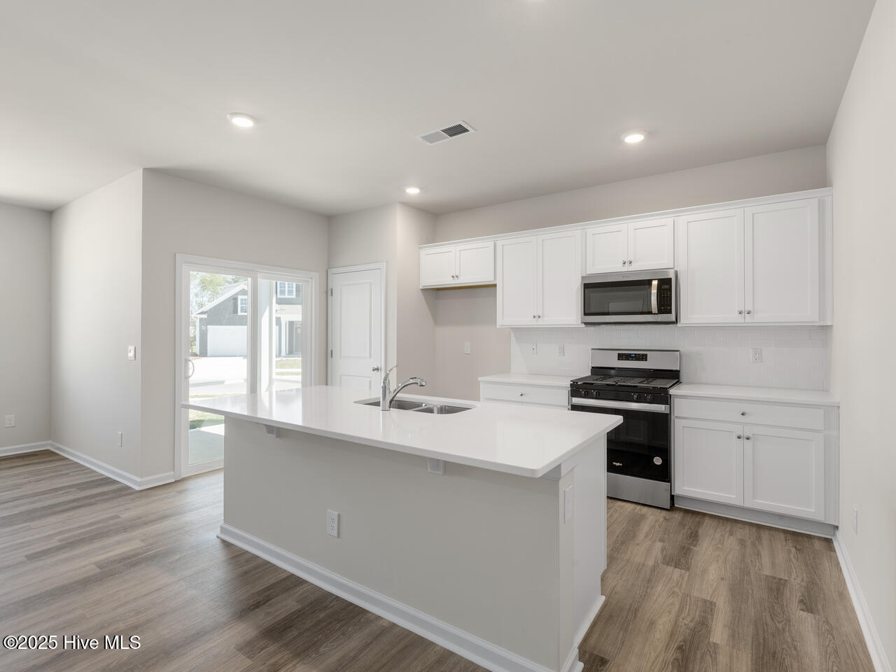 7107 Foxhollow Lane Leland NC 28451 USA-