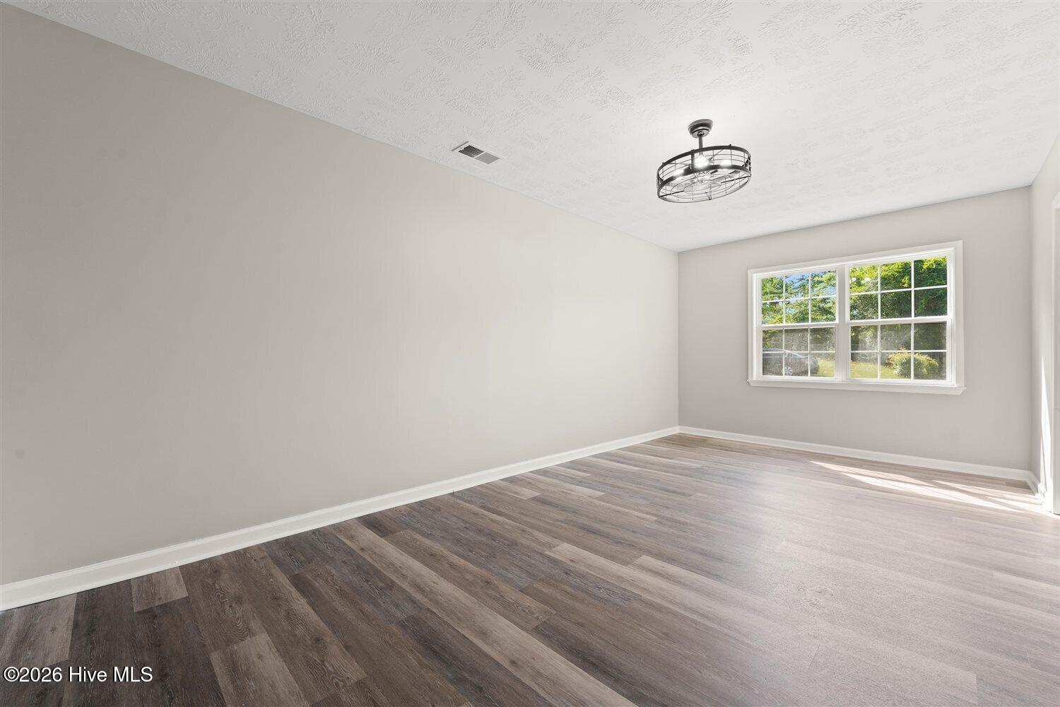 05-3605 Cameron Dr 05