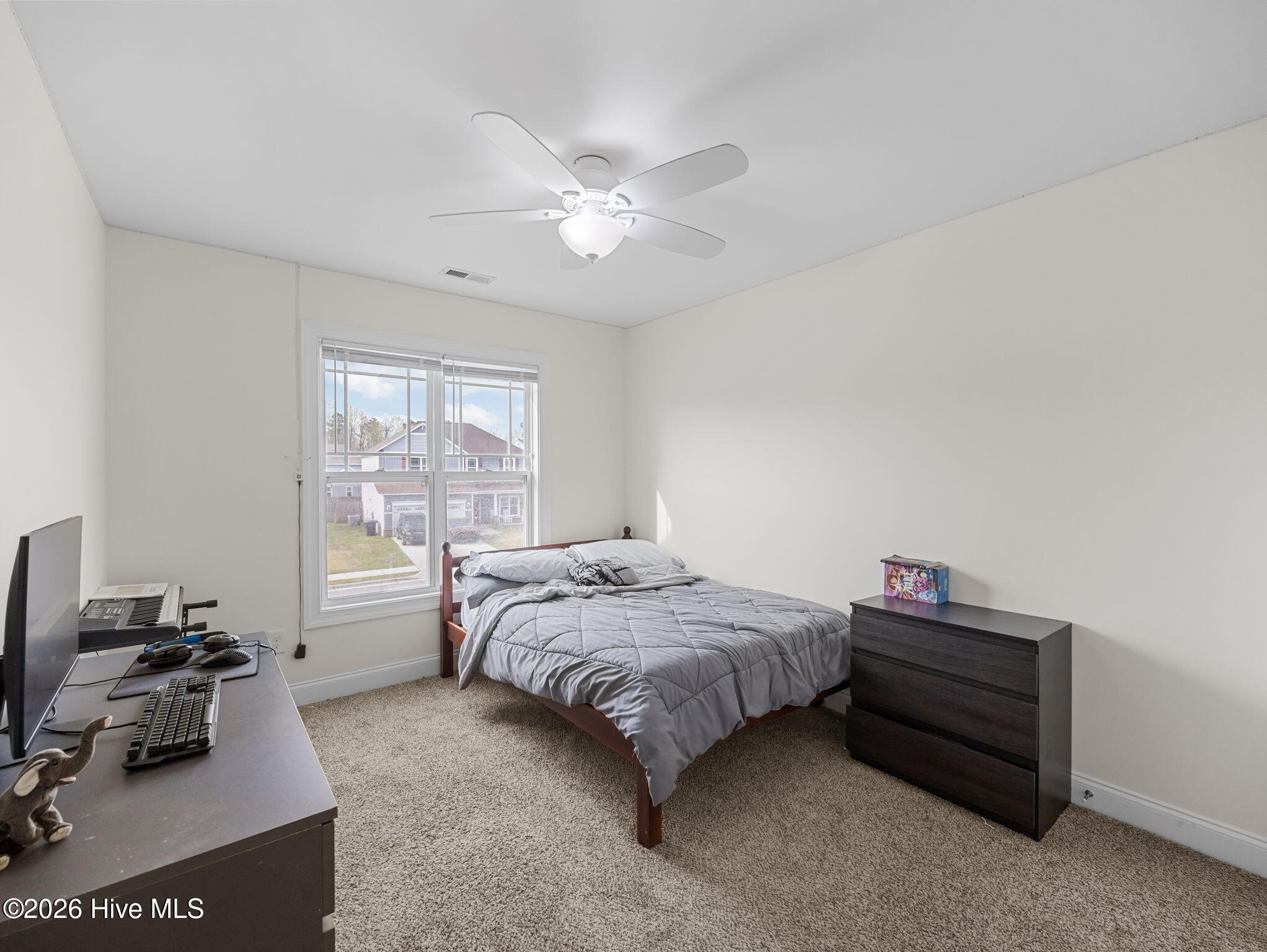 100562724 | Photo 23