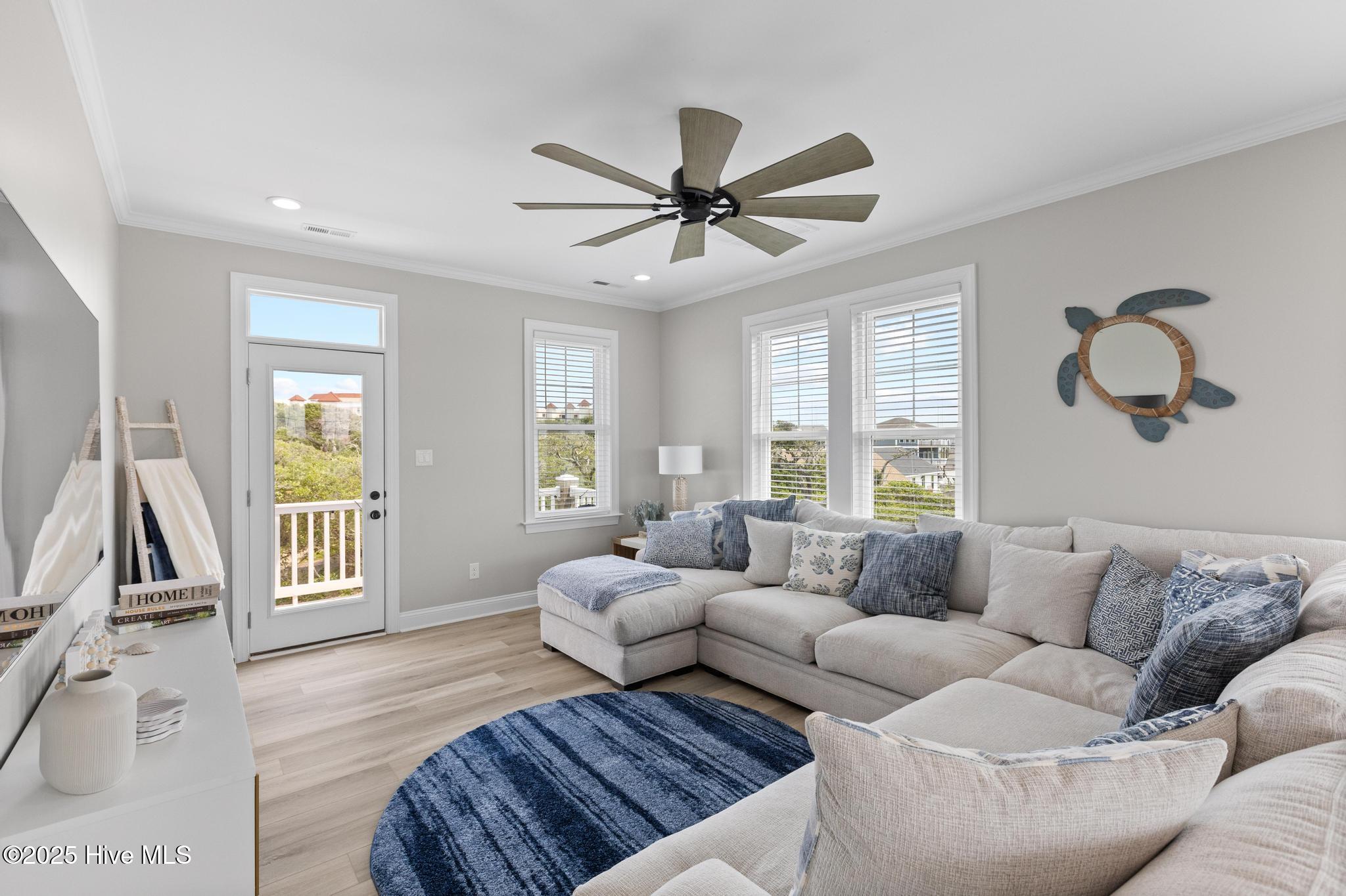 100511238 | Photo 35