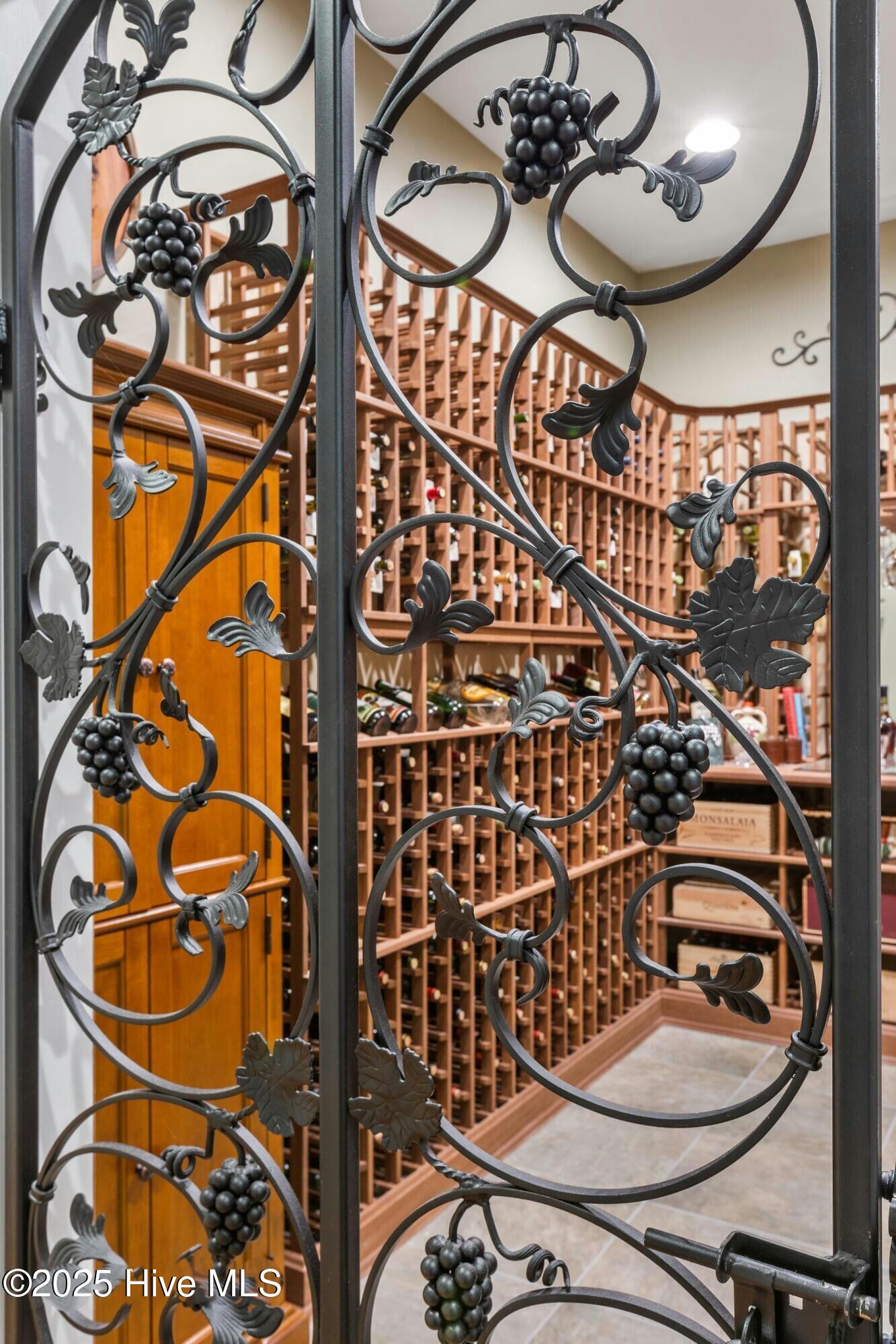 100549580 | Photo 37