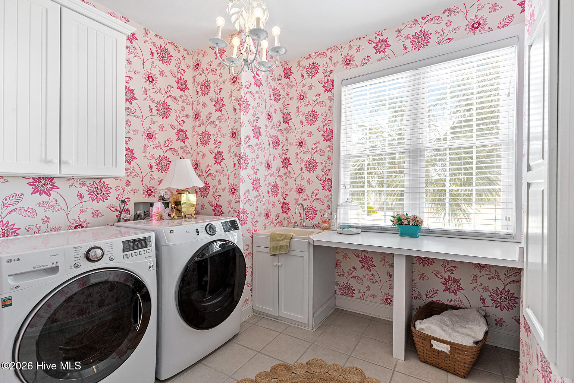 100554340 | Photo 65