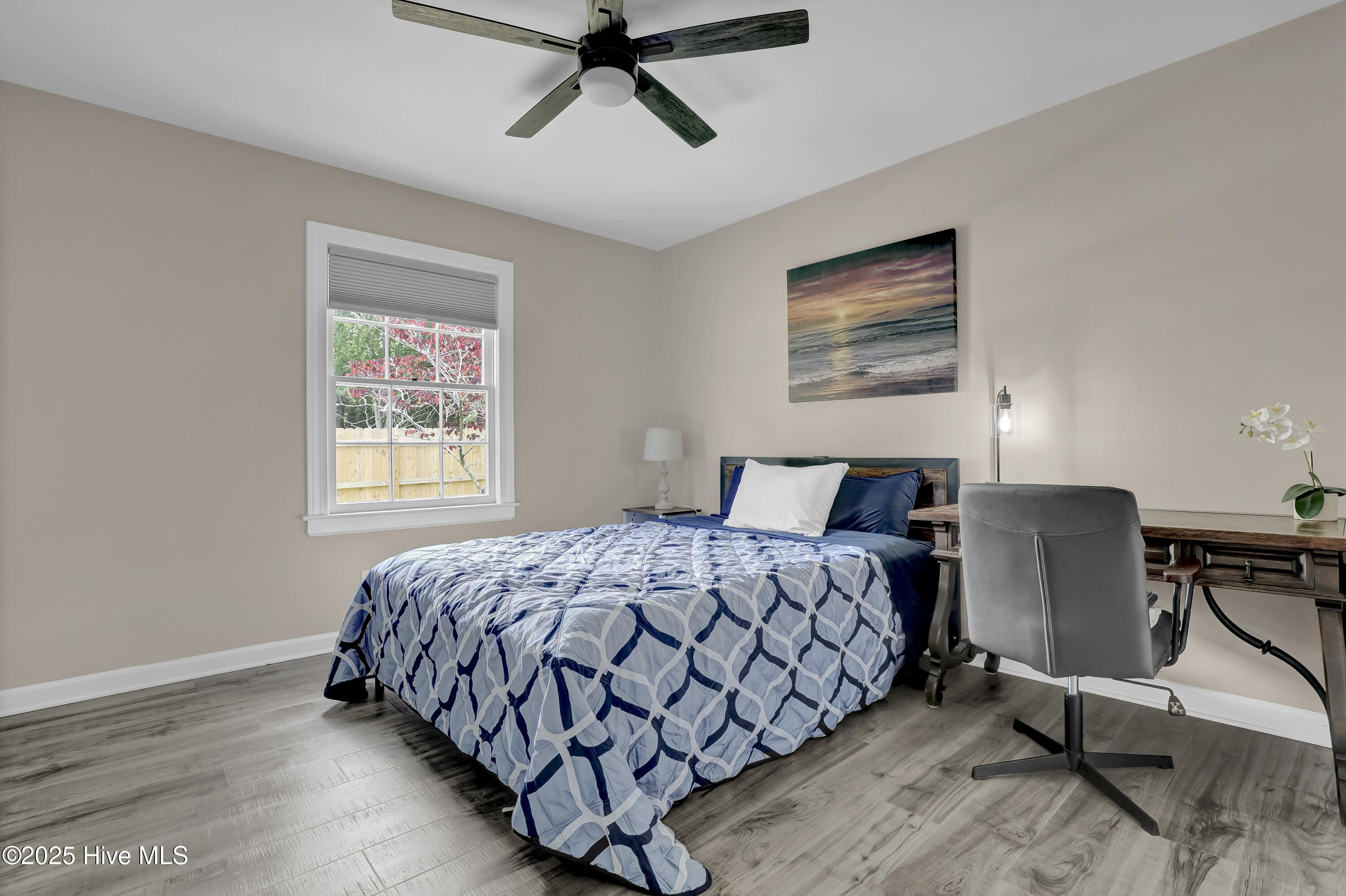 100566321 | Photo 23