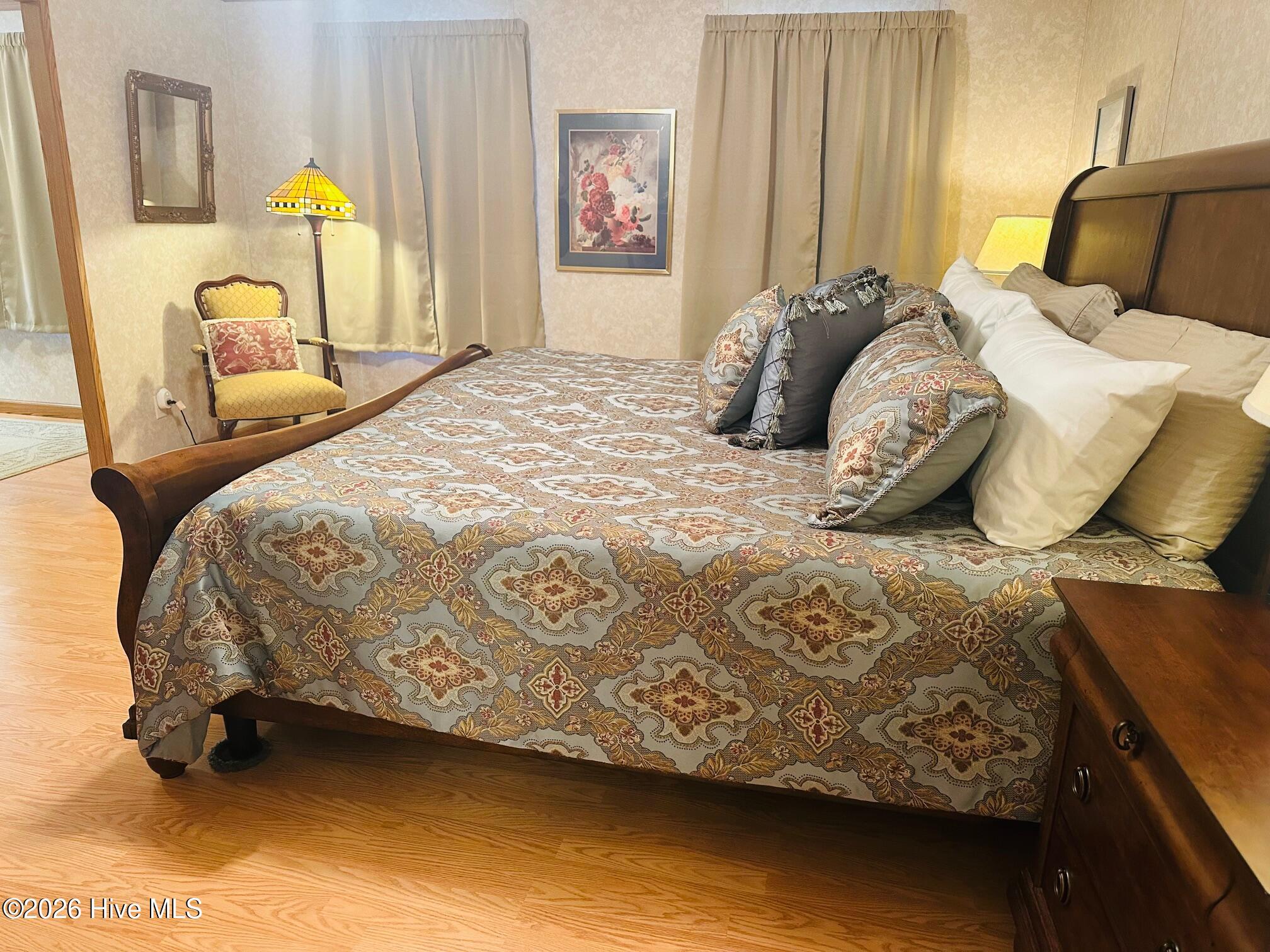 100548768 | Photo 17