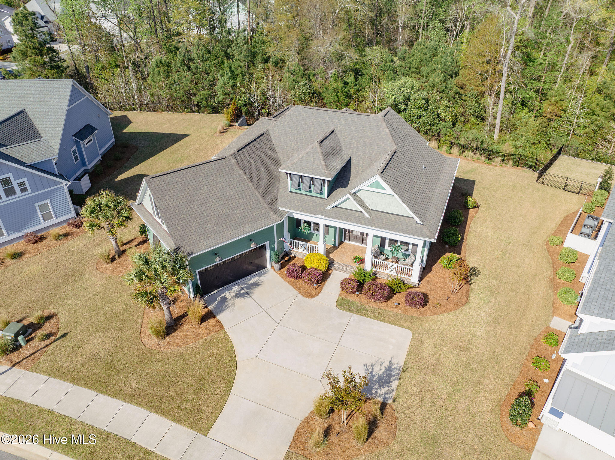 100564757 | Photo 72