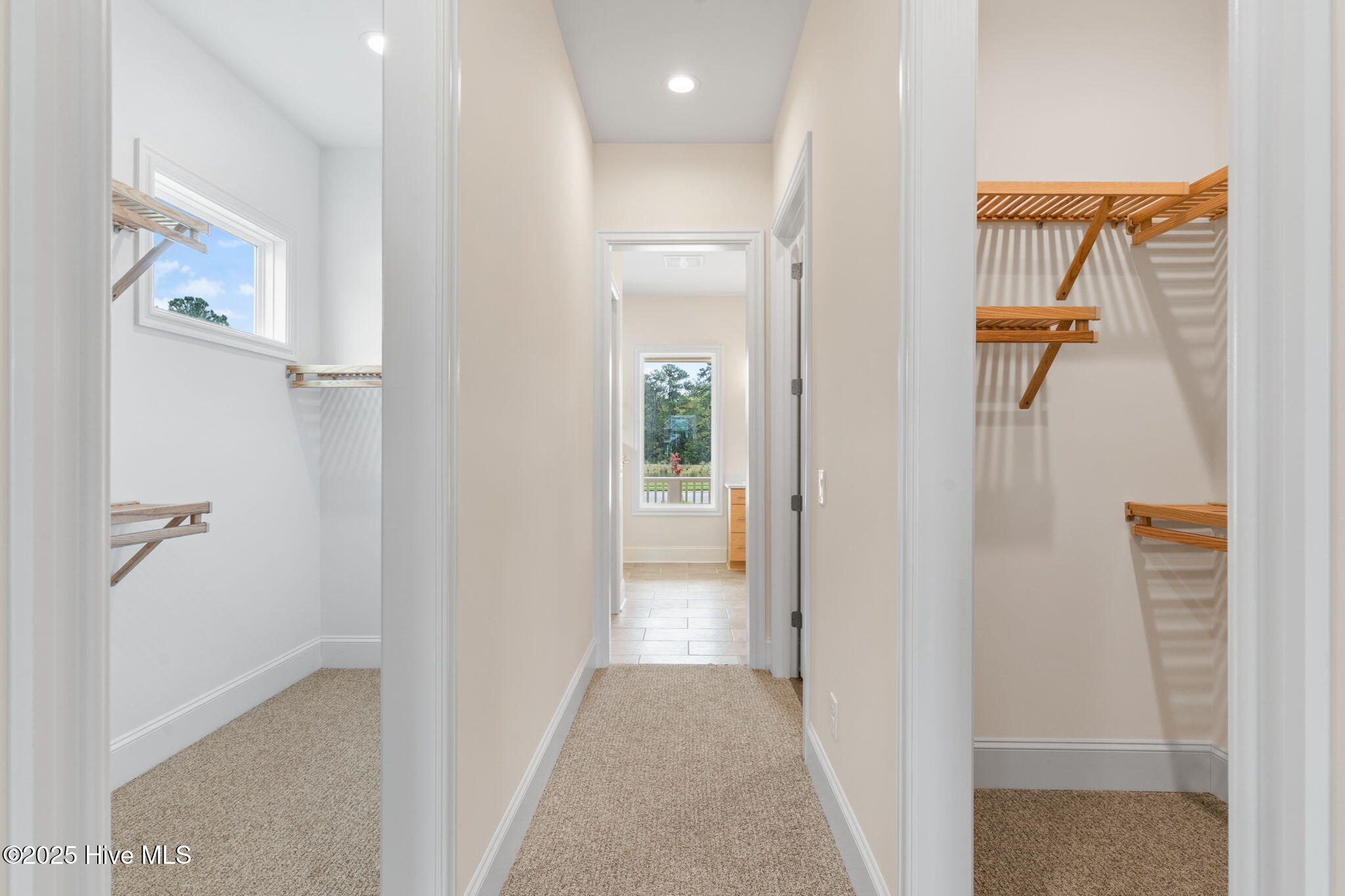 100524030 | Photo 32