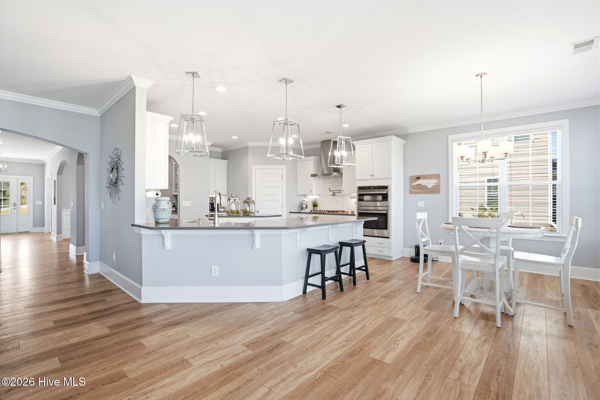 100563287 | Photo 22