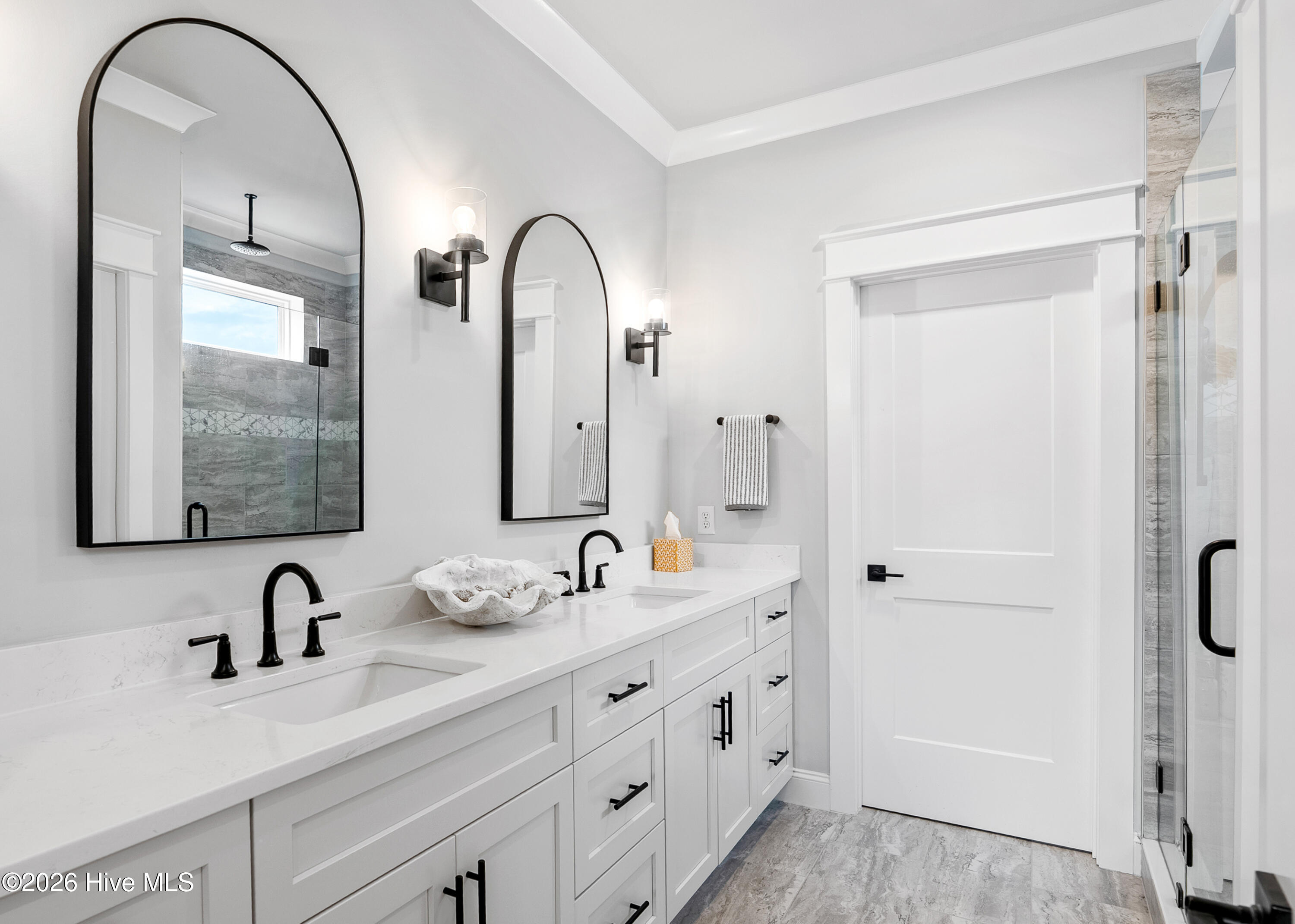 100549479 | Photo 37