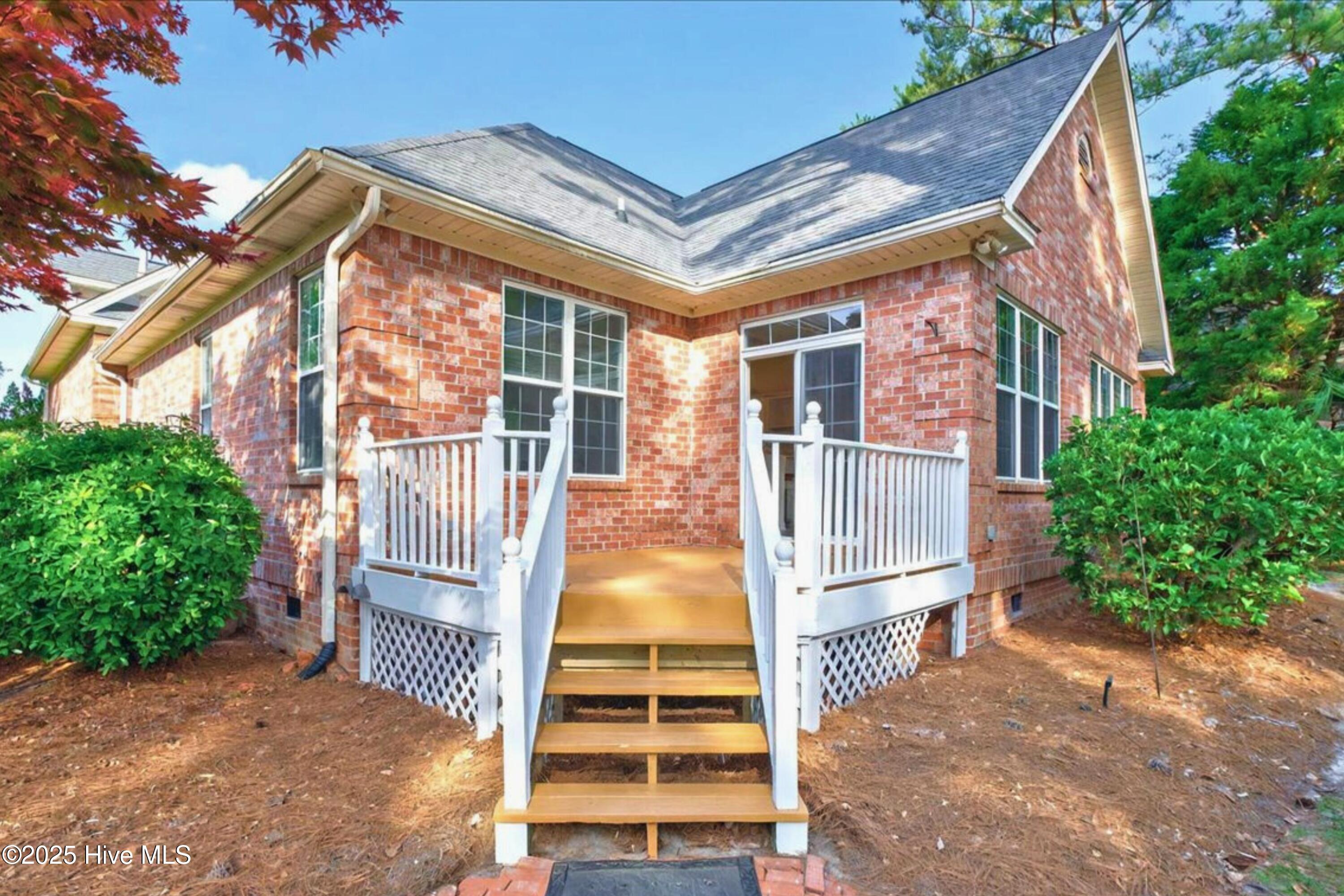 100506525 | Photo 16