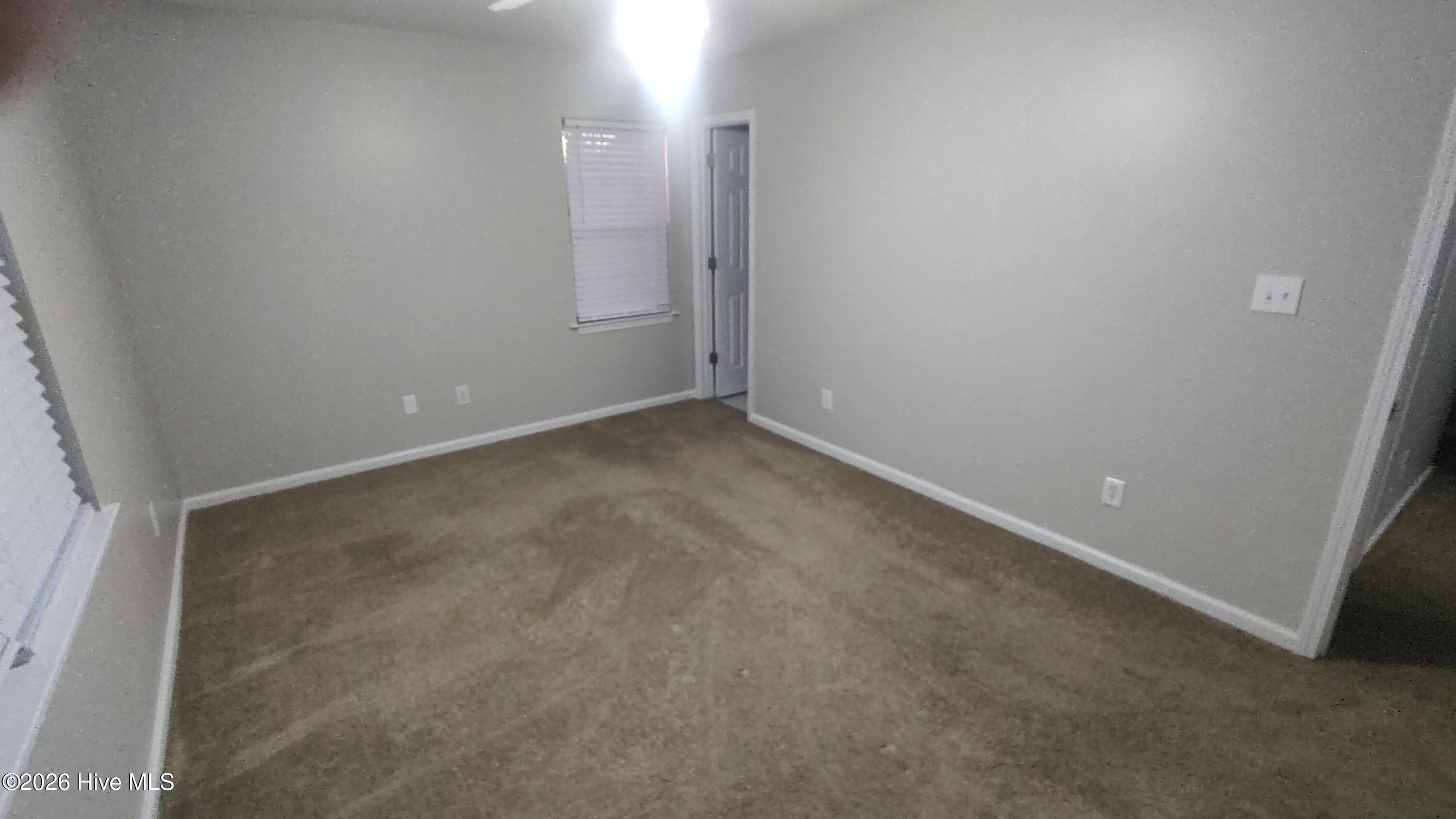 100547298 | Photo 12