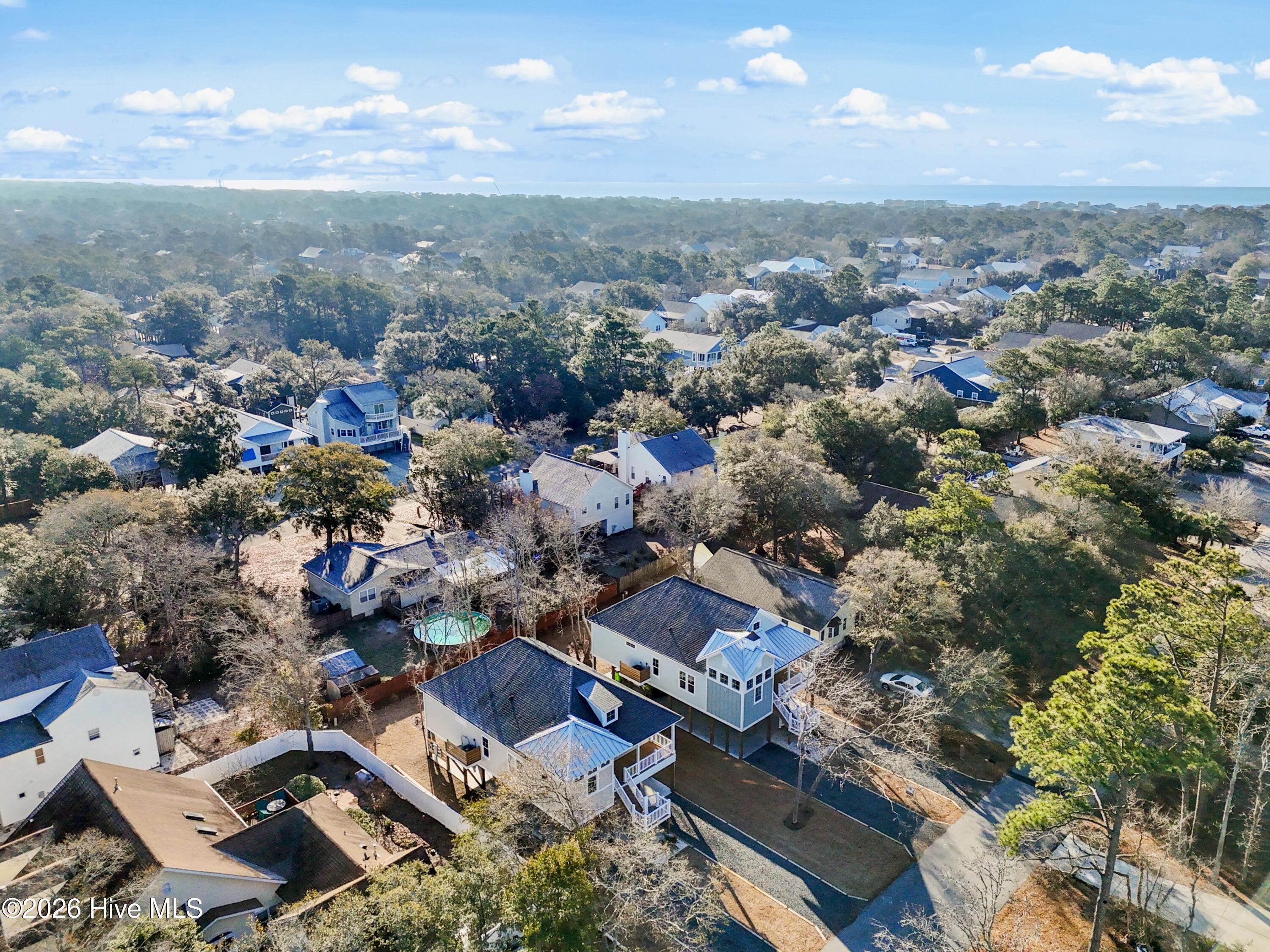 100502885 | Photo 39