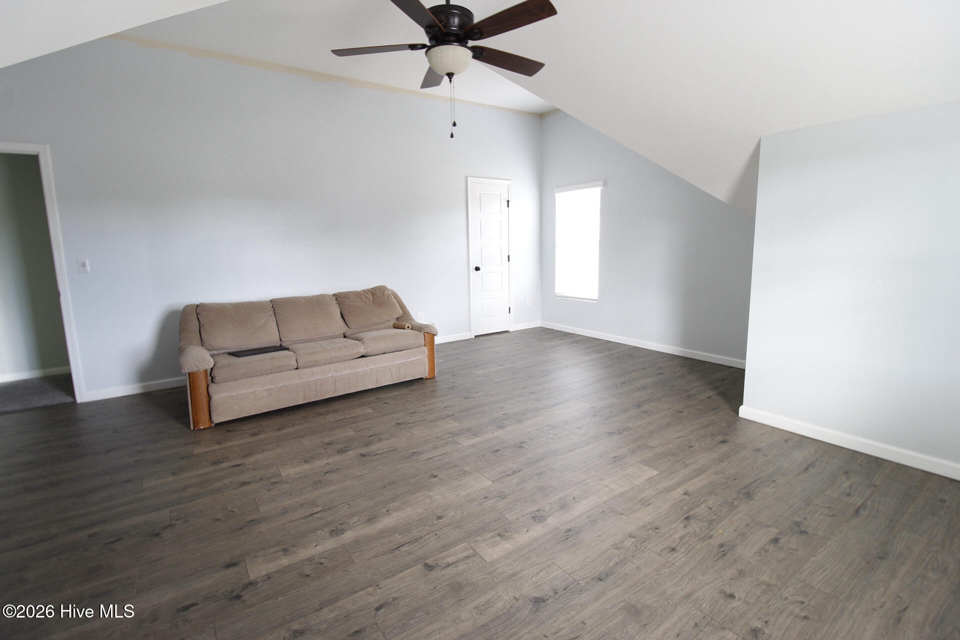 100558904 | Photo 26