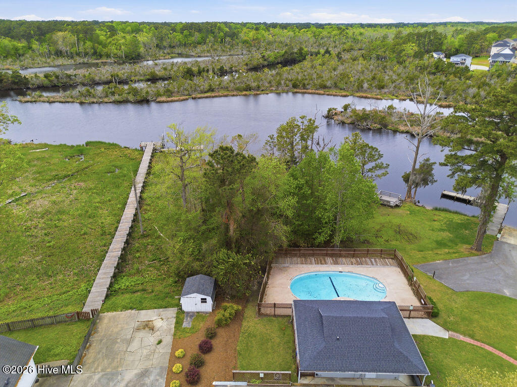 100565606 | Photo 82