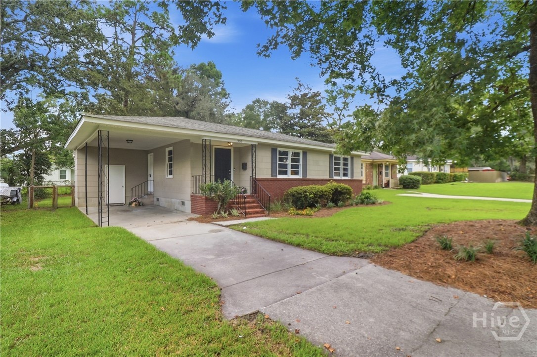 Photo 2 of Single family home for sale at 1306 E 70 Street, Savannah, GA 31404 | MLS# SA364629 | Listing updated on 2026-09-19