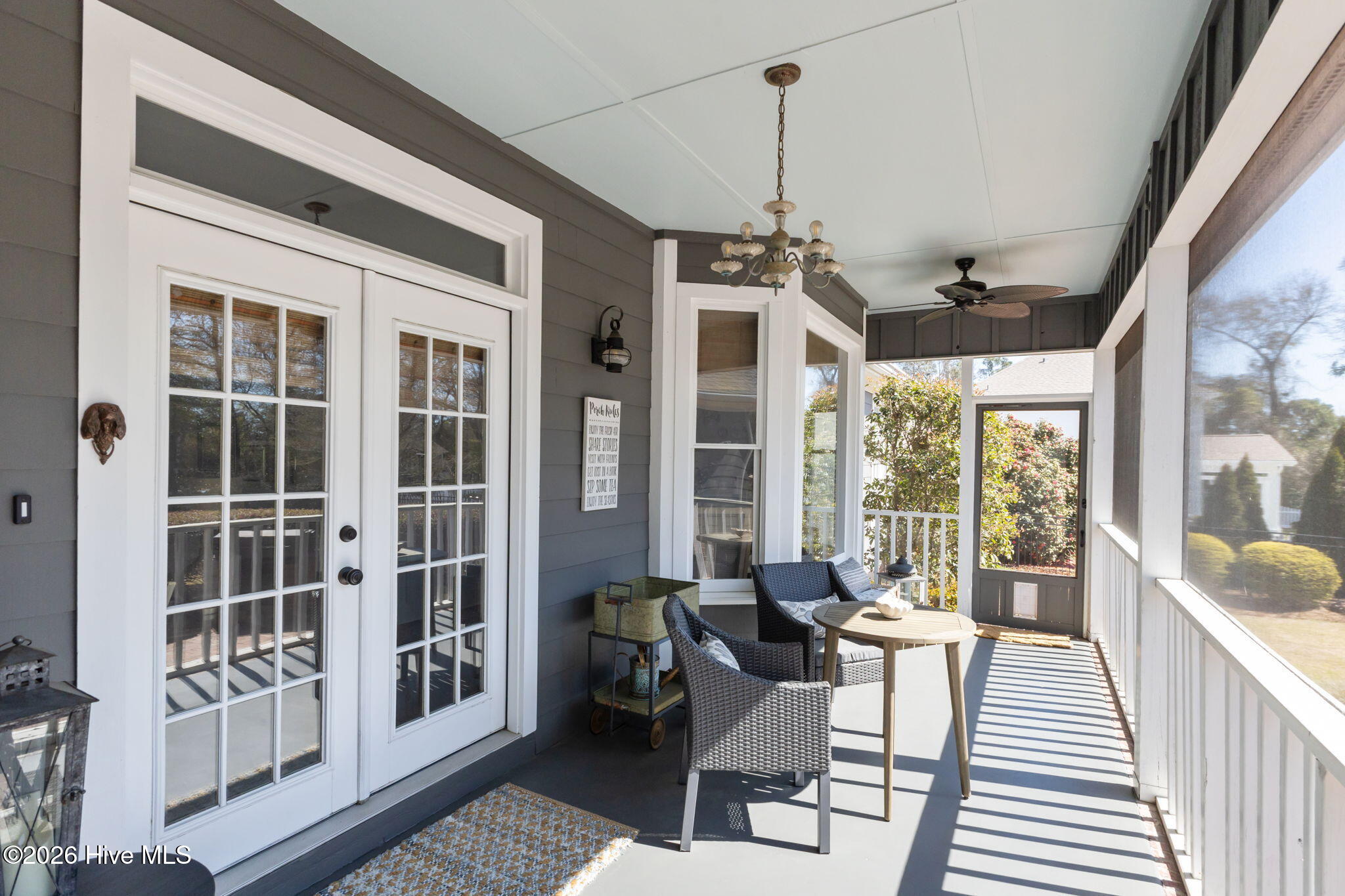 100564059 | Photo 35