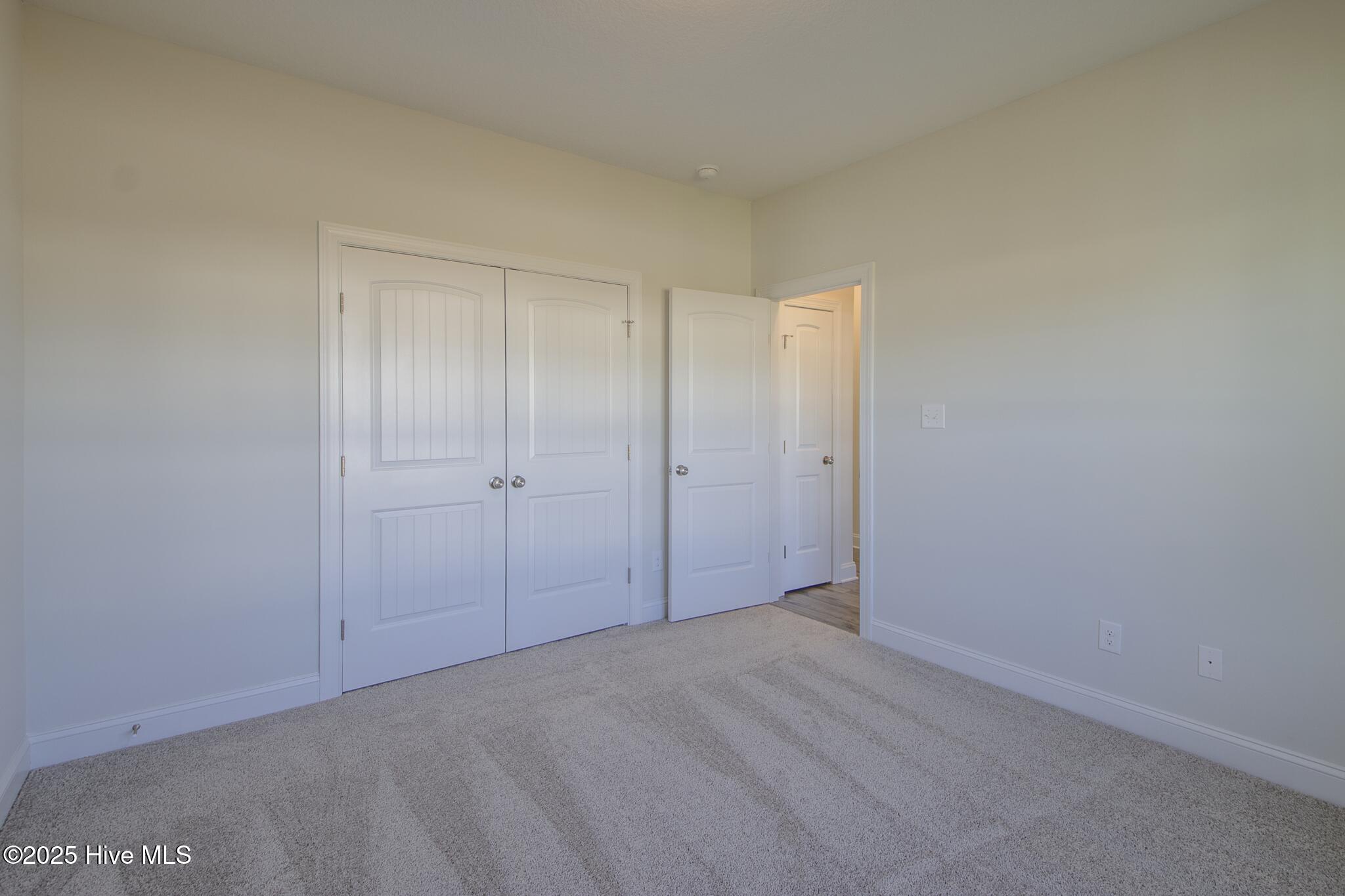 100494153 | Photo 19