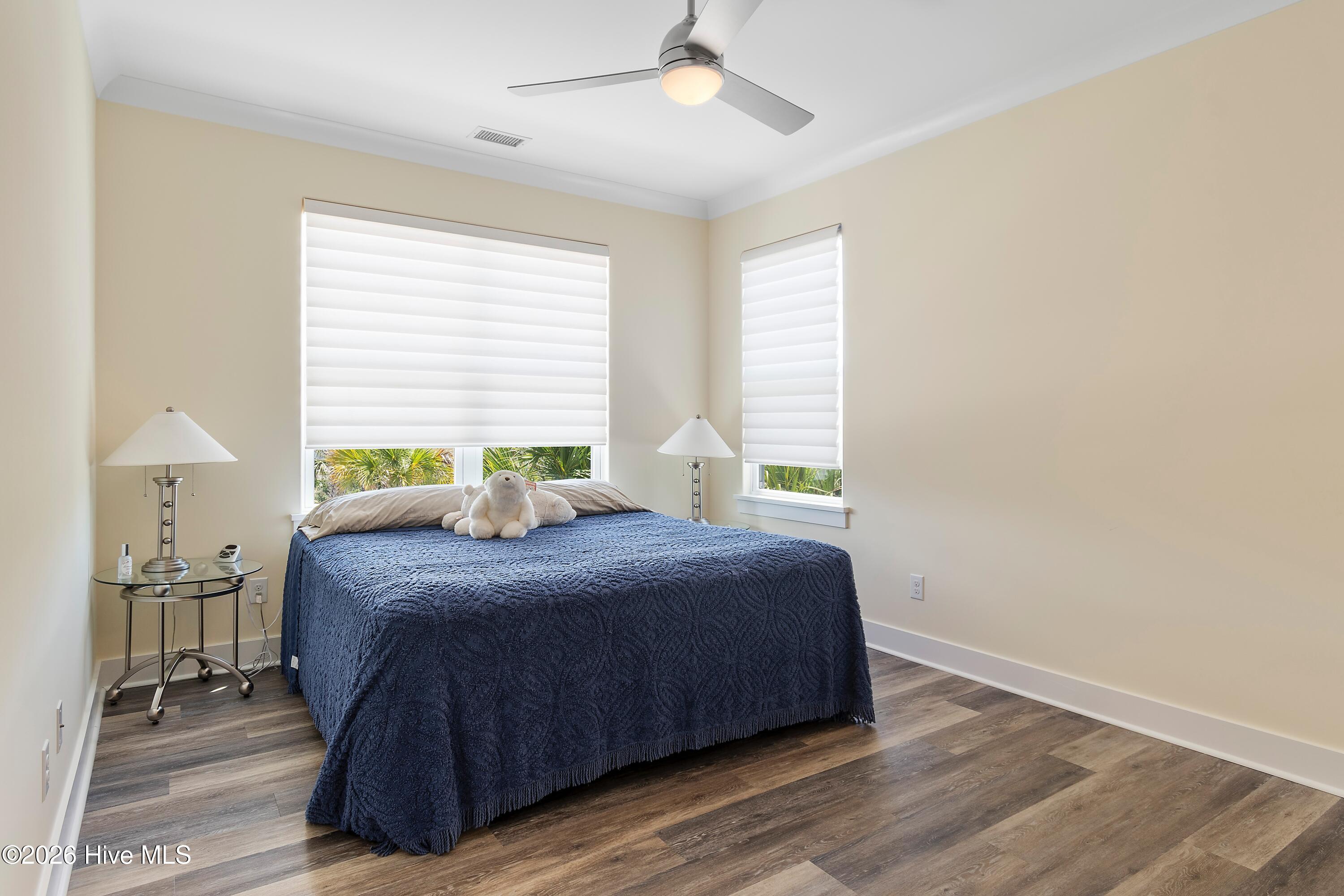 100561295 | Photo 27