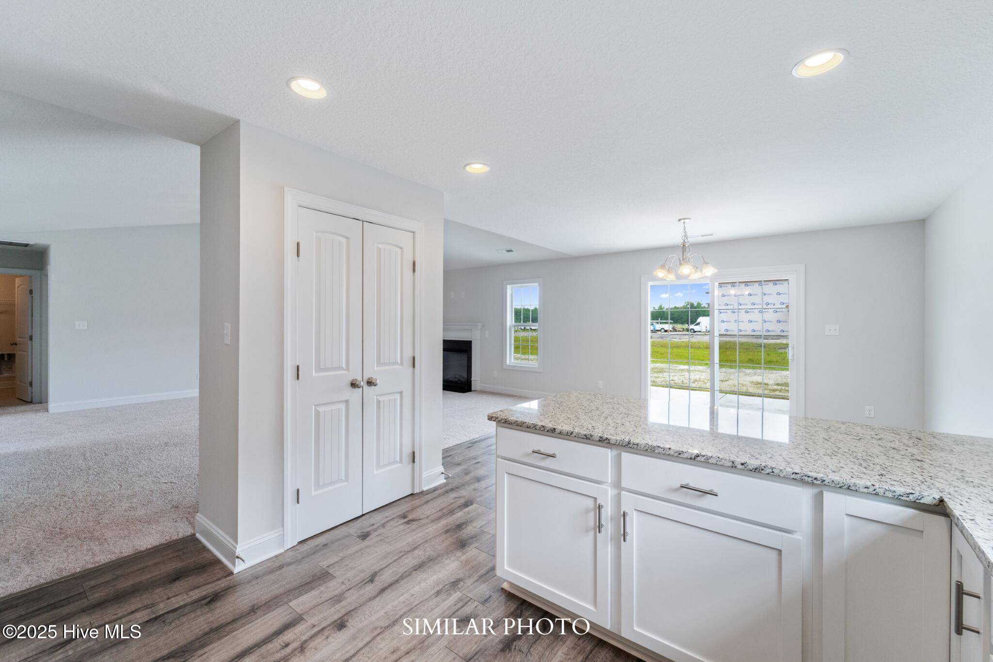 100545491 | Photo 14