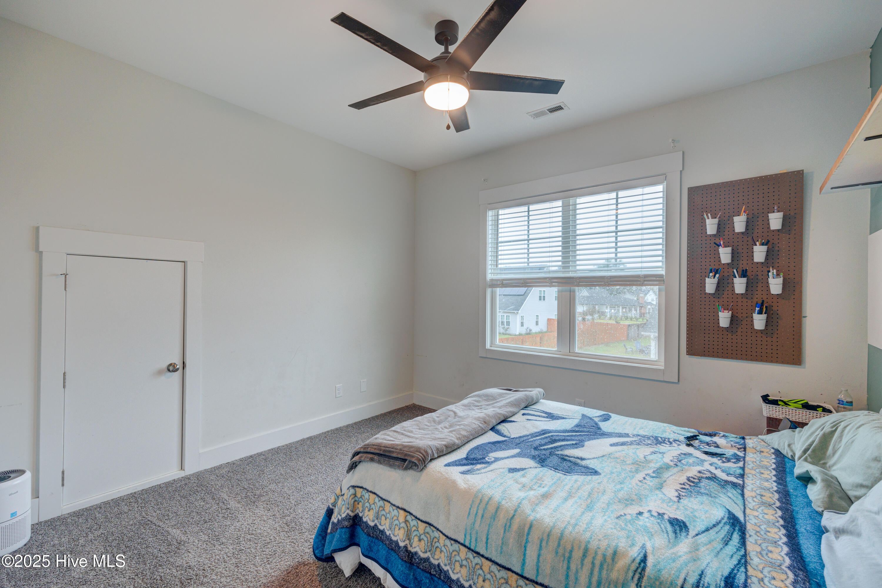 100534229 | Photo 41