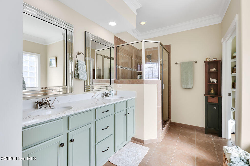 100550875 | Photo 29