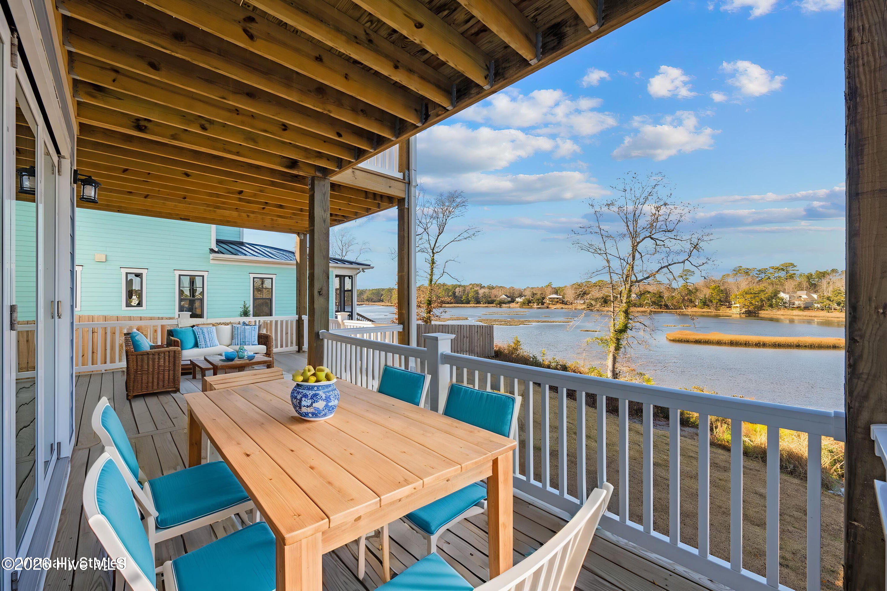 100547090 | Photo 18