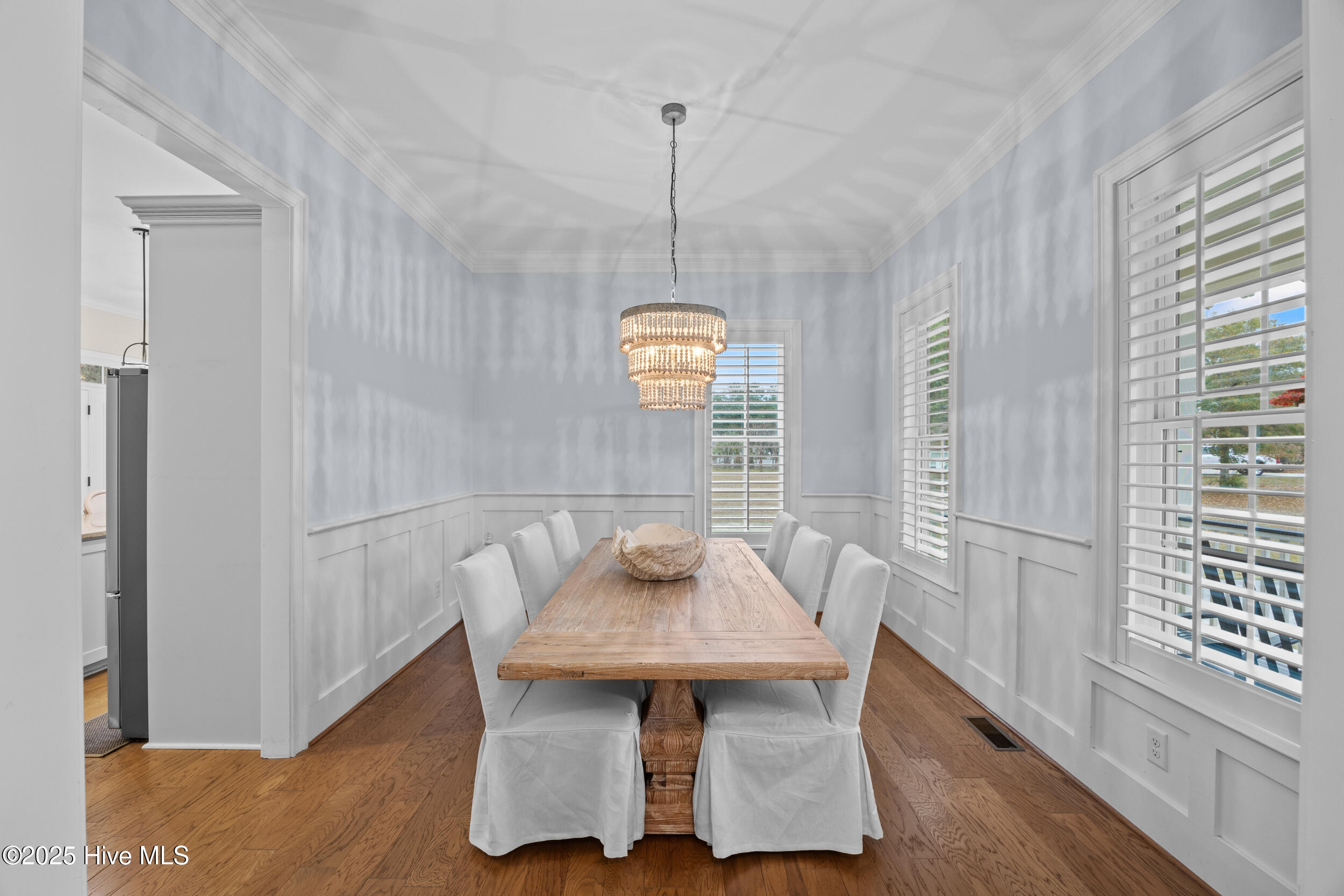 100570509 | Photo 25