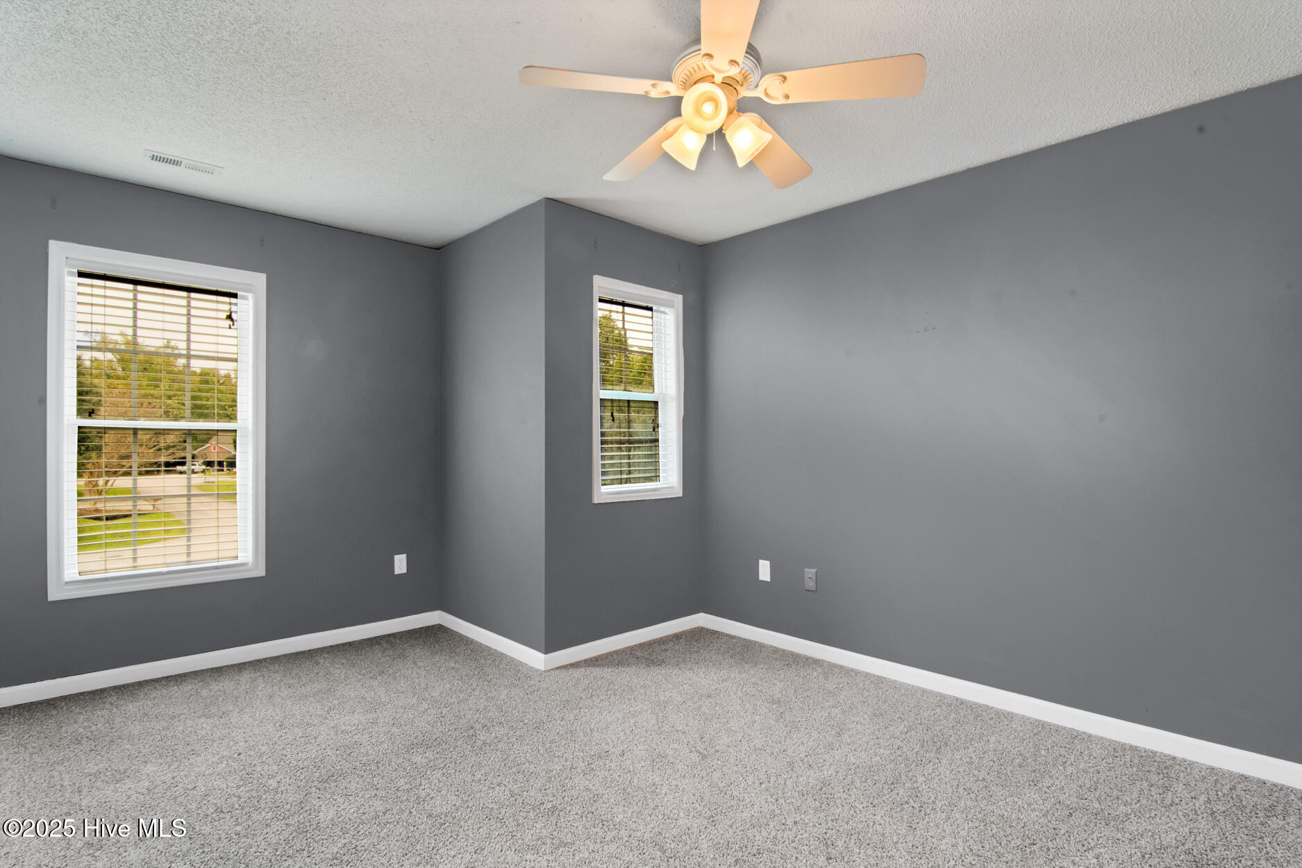 100536768 | Photo 26