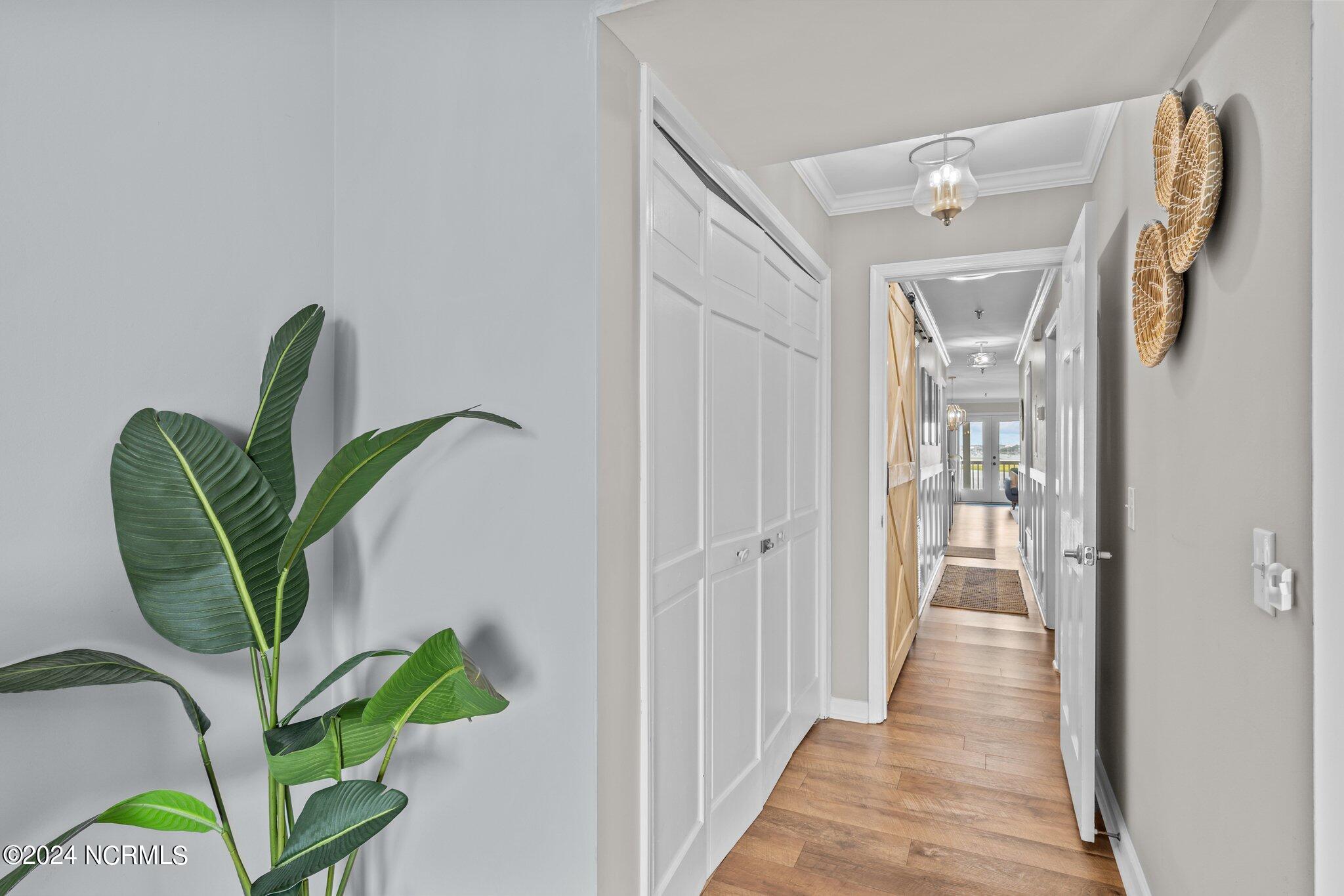 100501206 | Photo 27