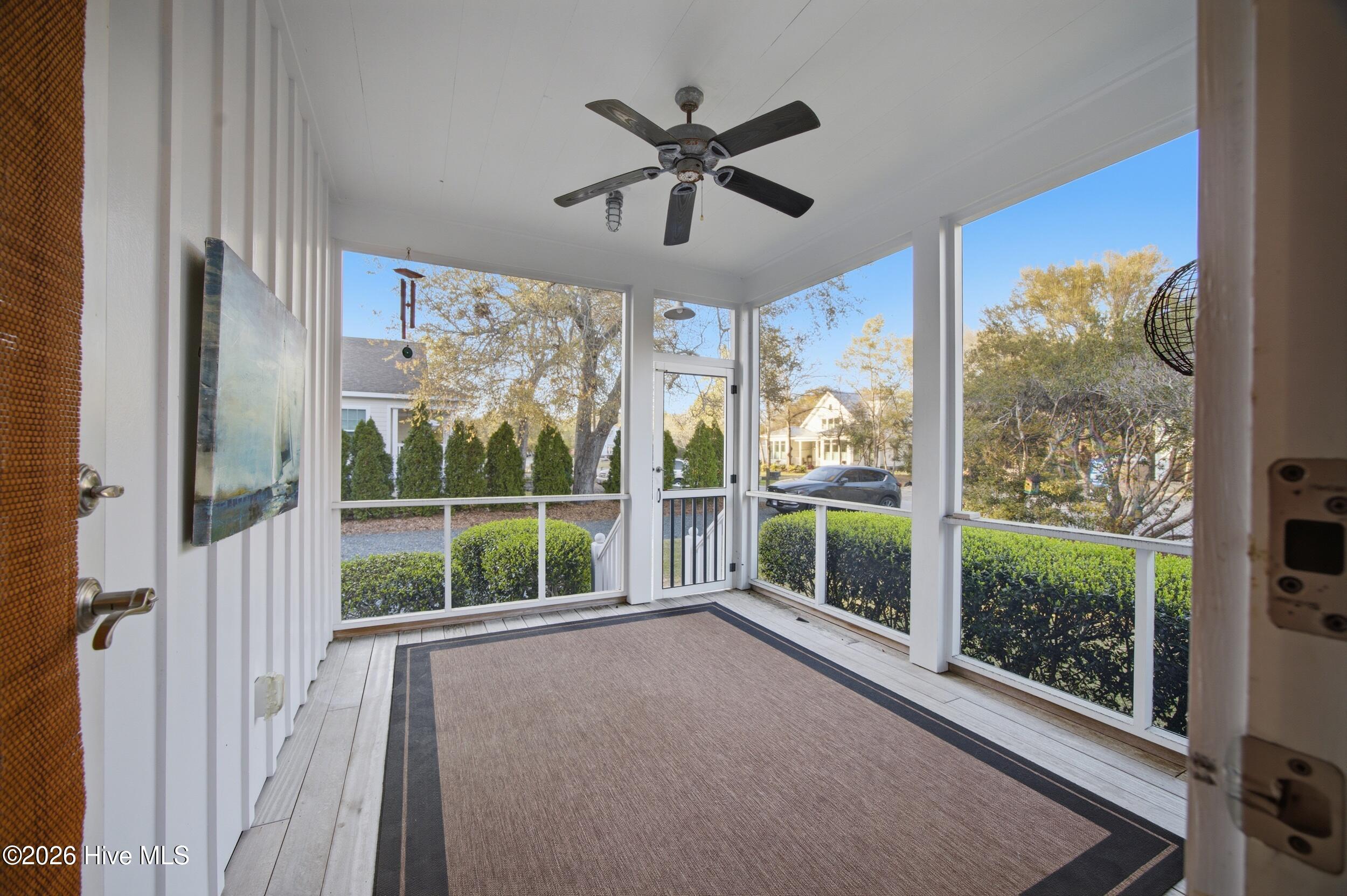 100566122 | Photo 48