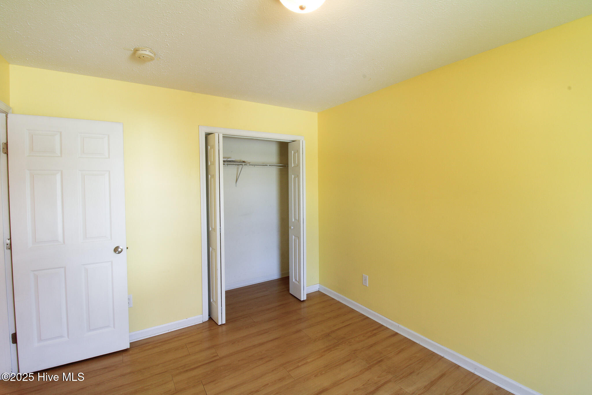 100537575 | Photo 22