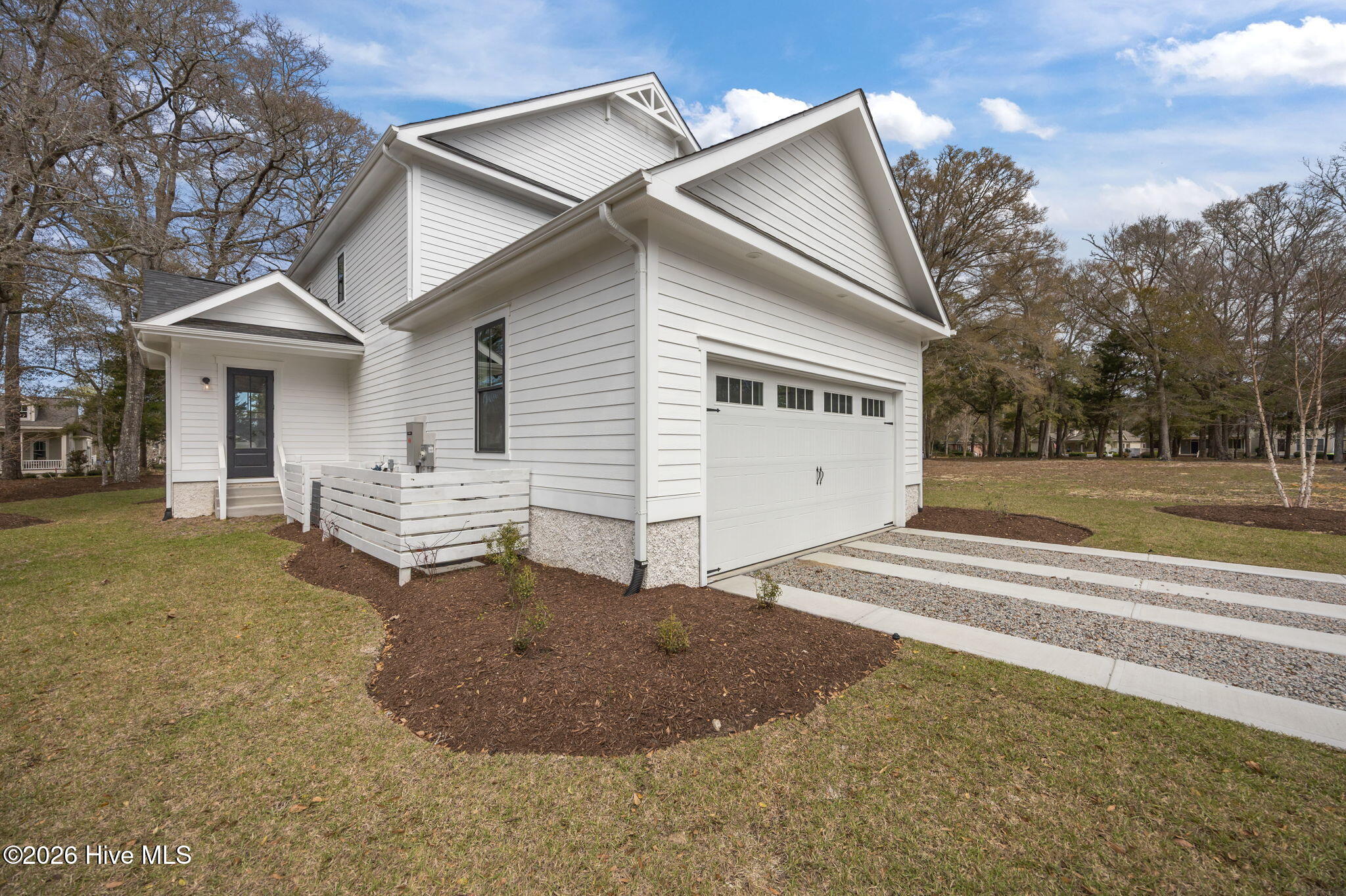 100561679 | Photo 36