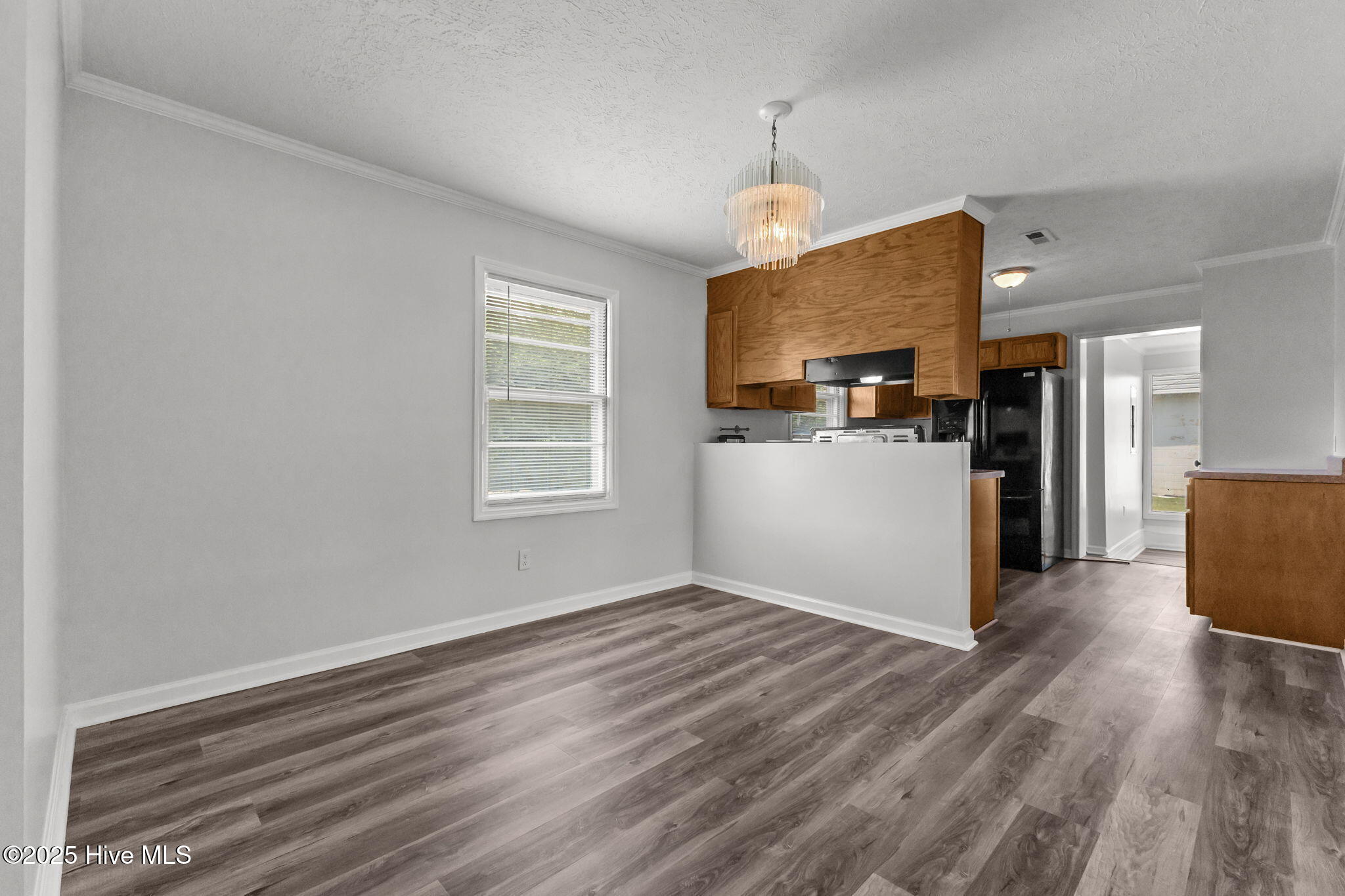 100526515 | Photo 19