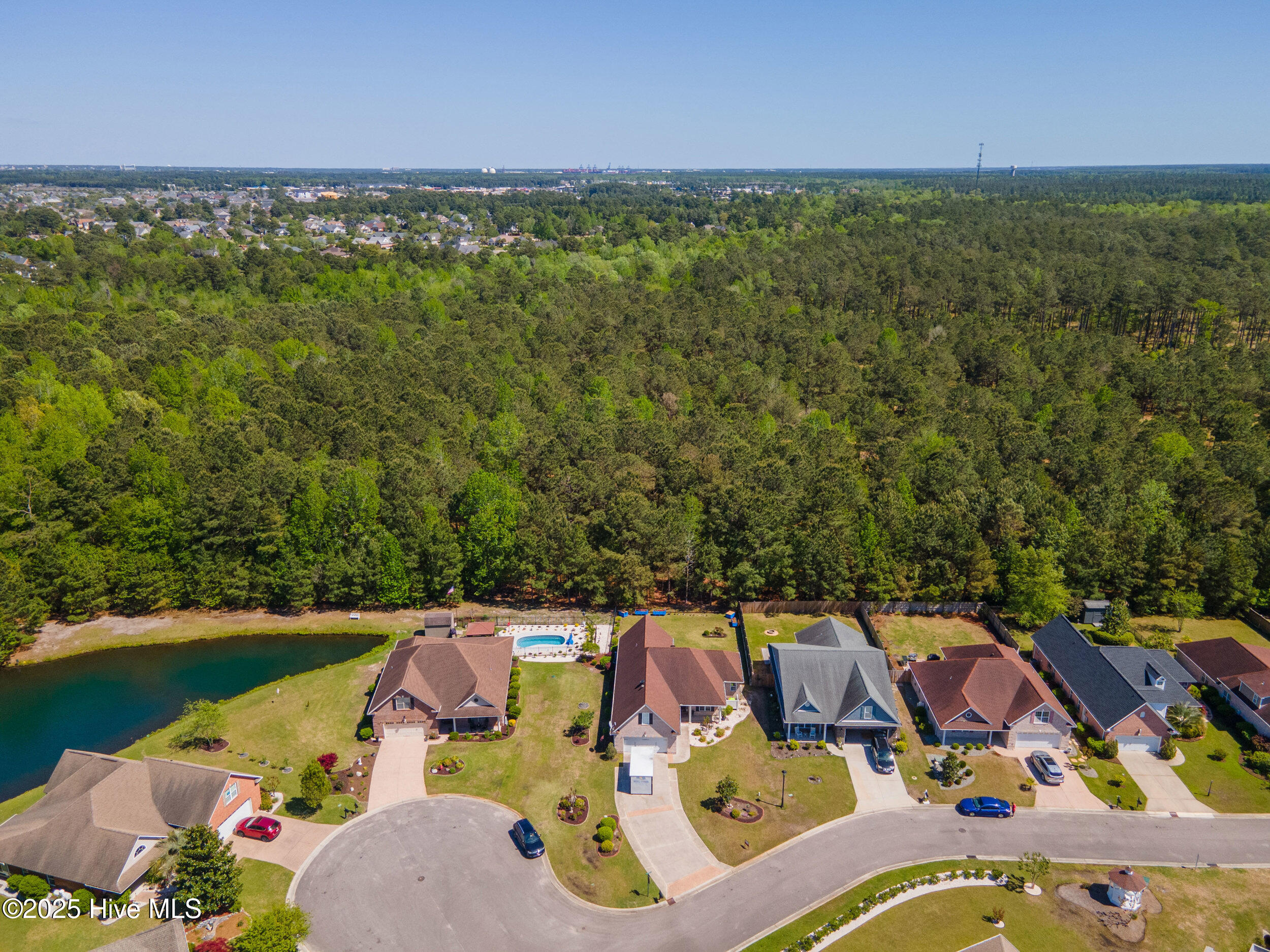 100506043 | Photo 50