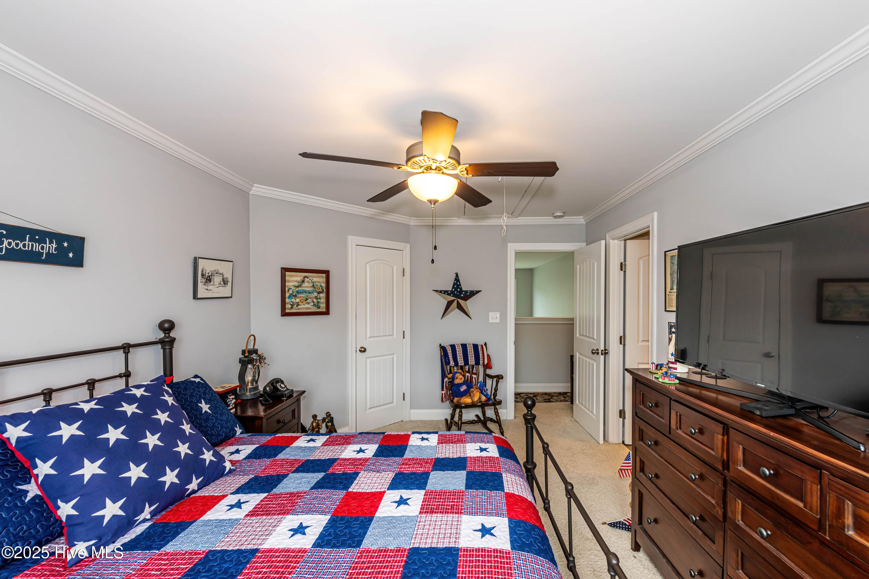 100524839 | Photo 48