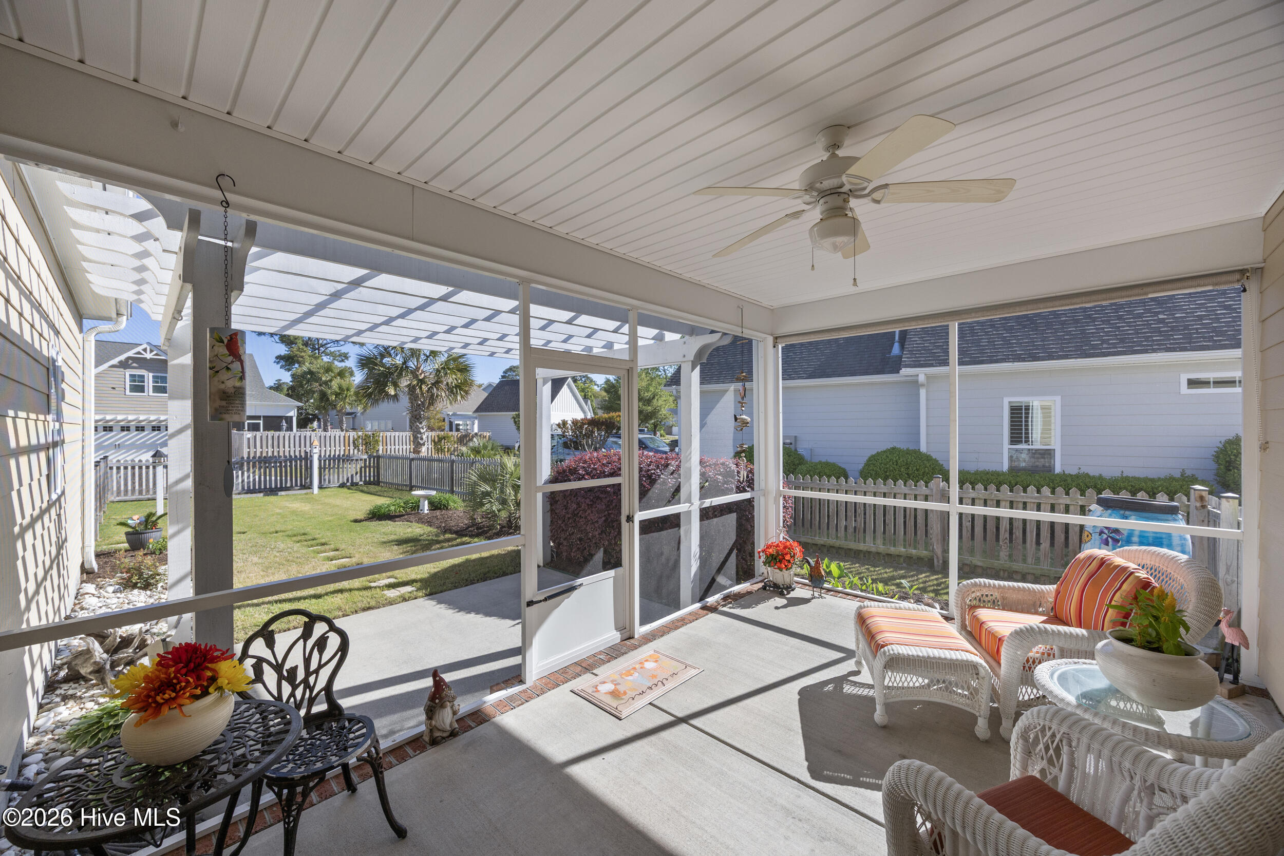 100567413 | Photo 21